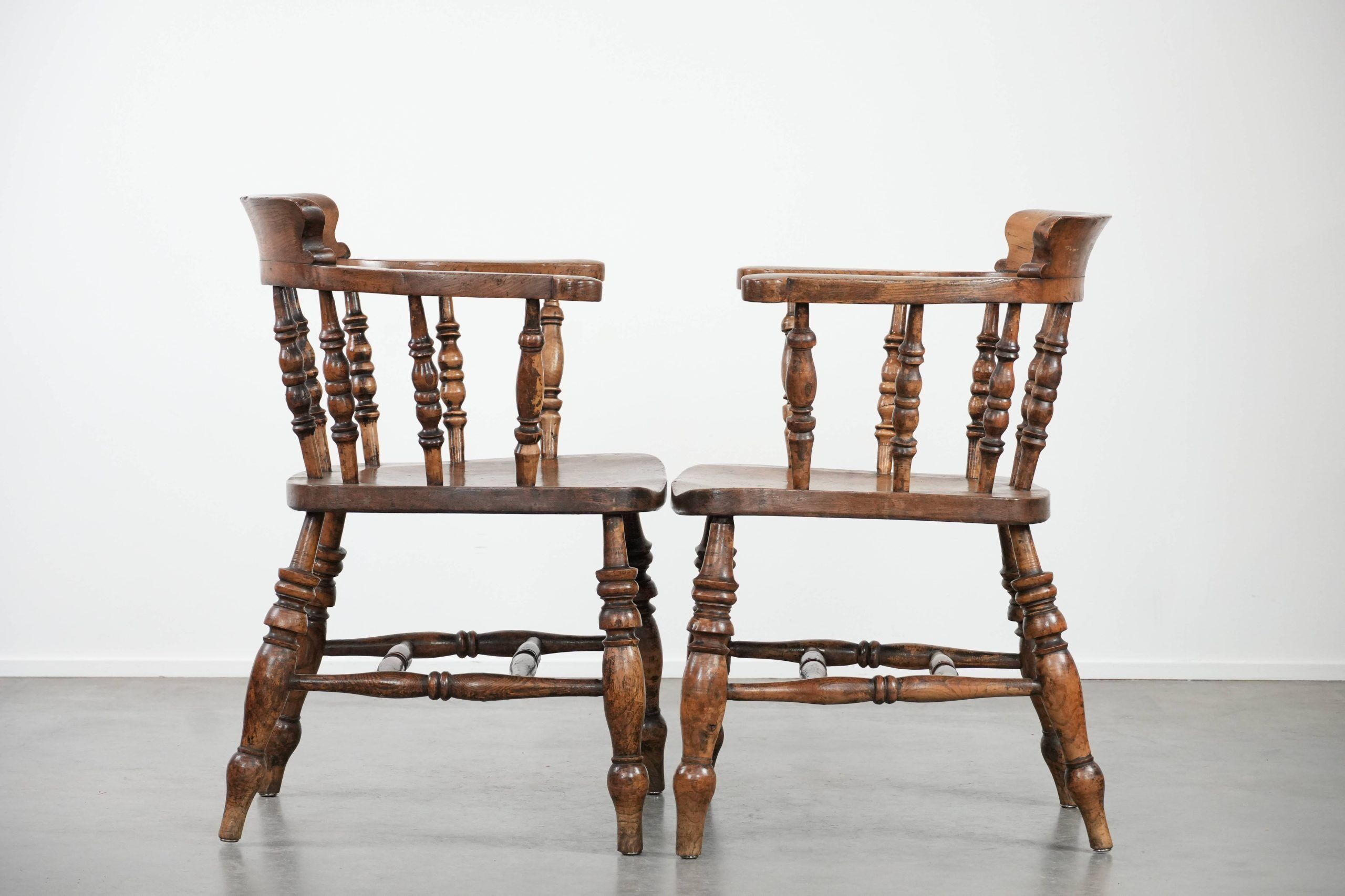 Set of 2 antique English captain's chairs/desk chairs from the 19th century