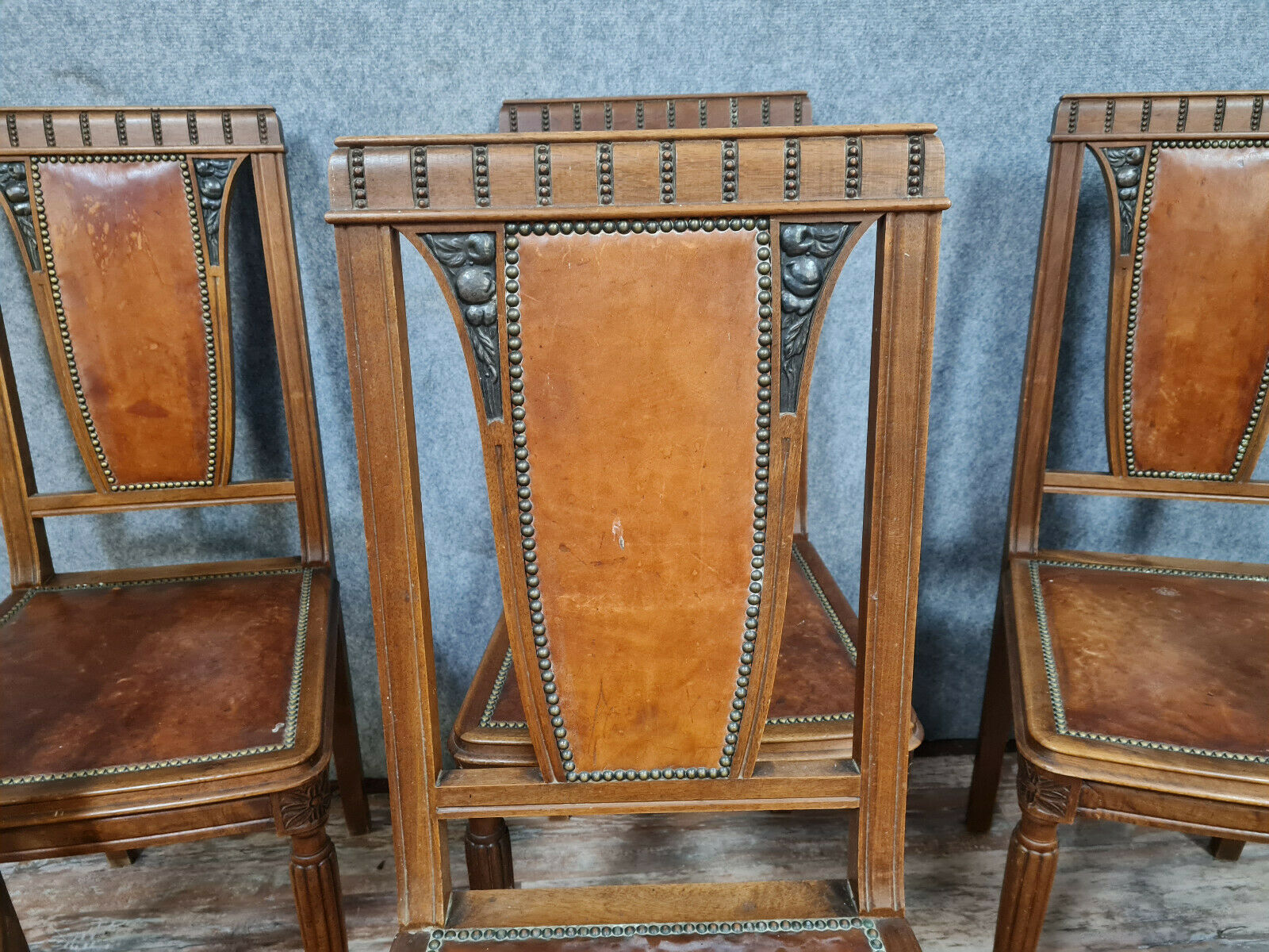Series of 6 Art Deco period chairs in solid walnut with blonde patina