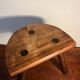 Tabouret tripode en bois