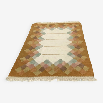 Swedish Flat-Weave Kilim Rölakan Rug Honey dominant colours, Ornamental 1960-70s