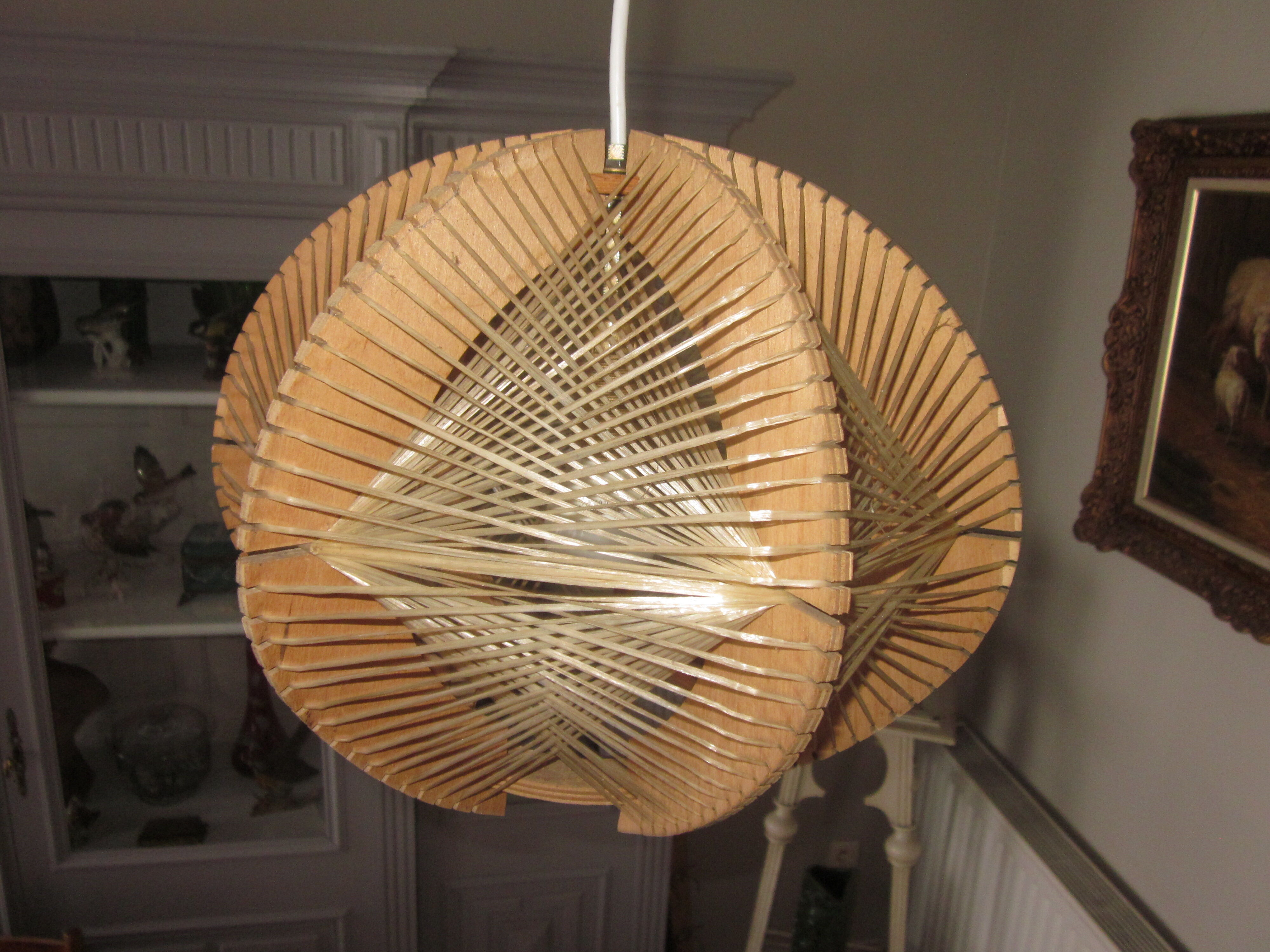 Suspension vintage en bois et fils
