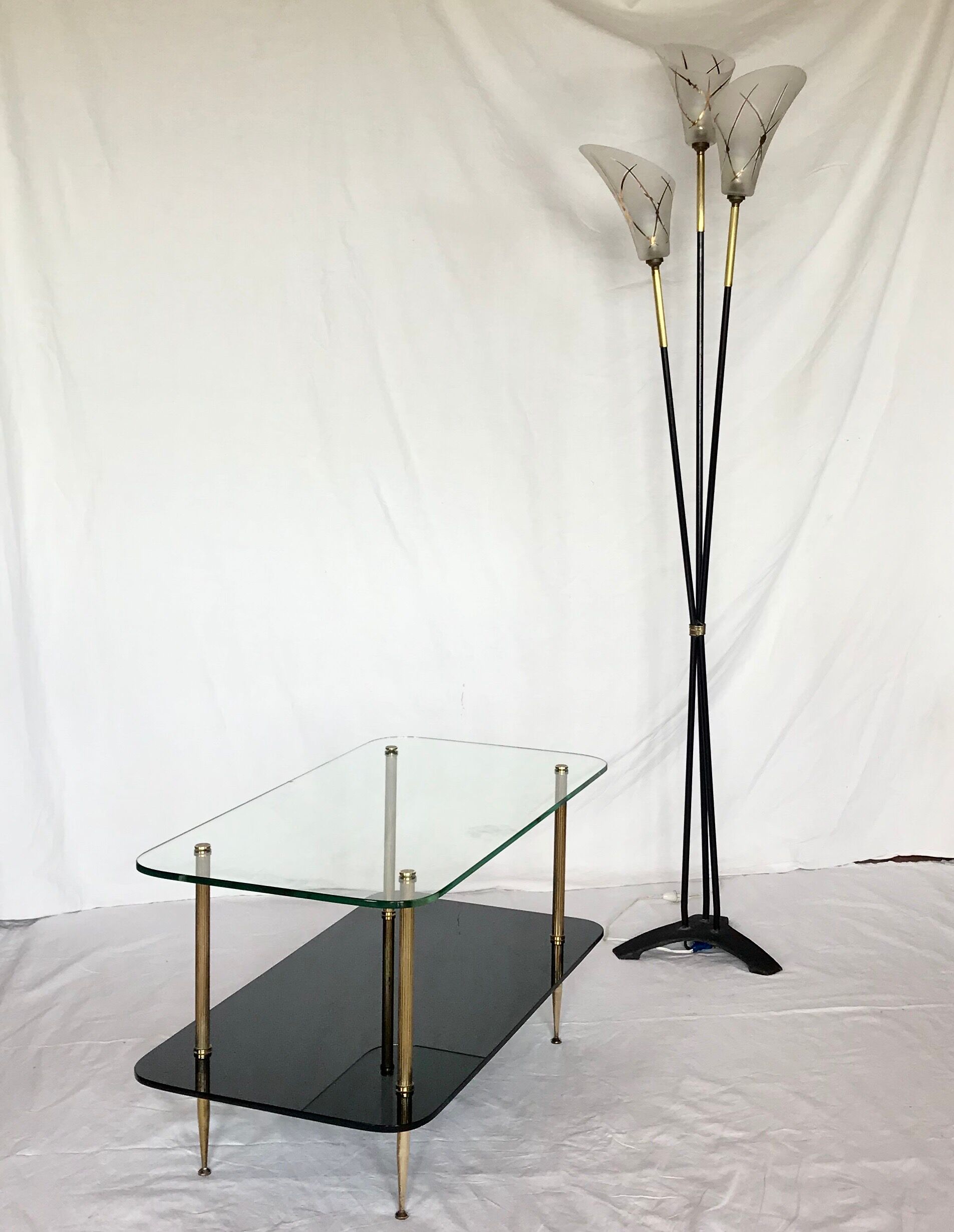 Table basse années 50 verre et laiton