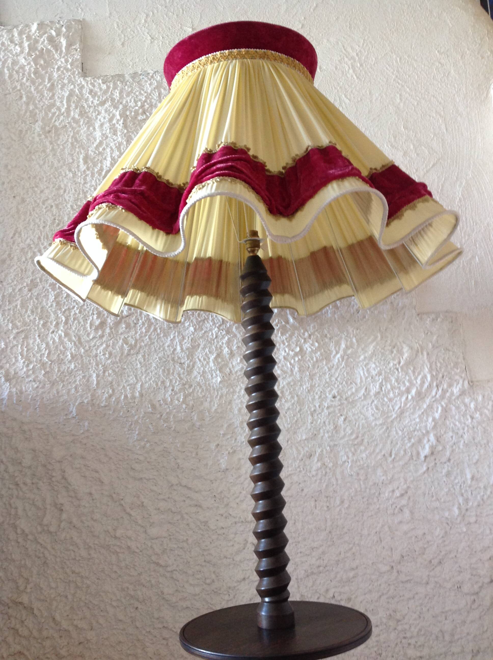 Wooden floor lamp turned in the spirit of Charles Dudouyt / art deco style