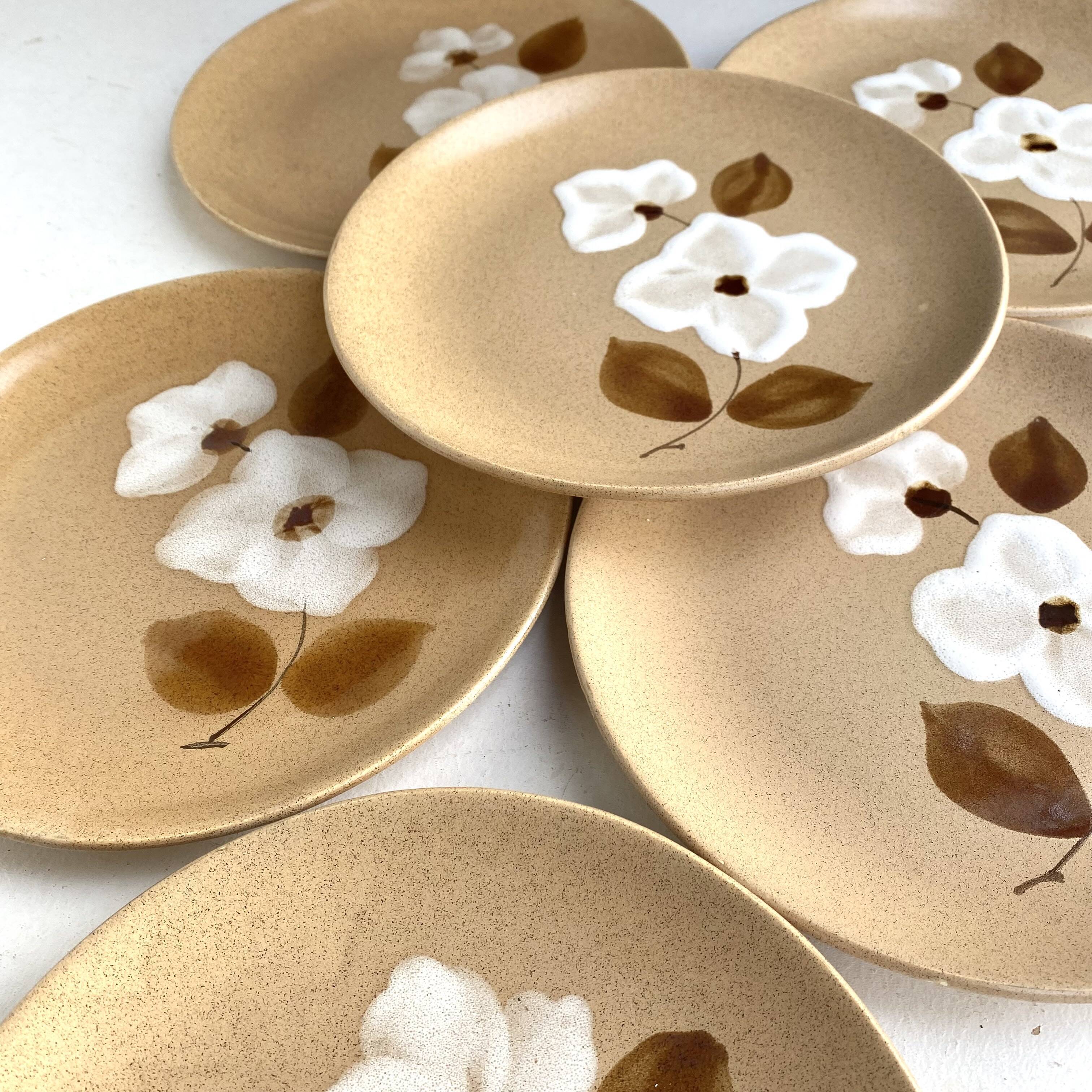 Stoneware dessert plates