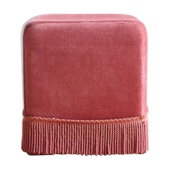 Pink velvet pouf with fringes
