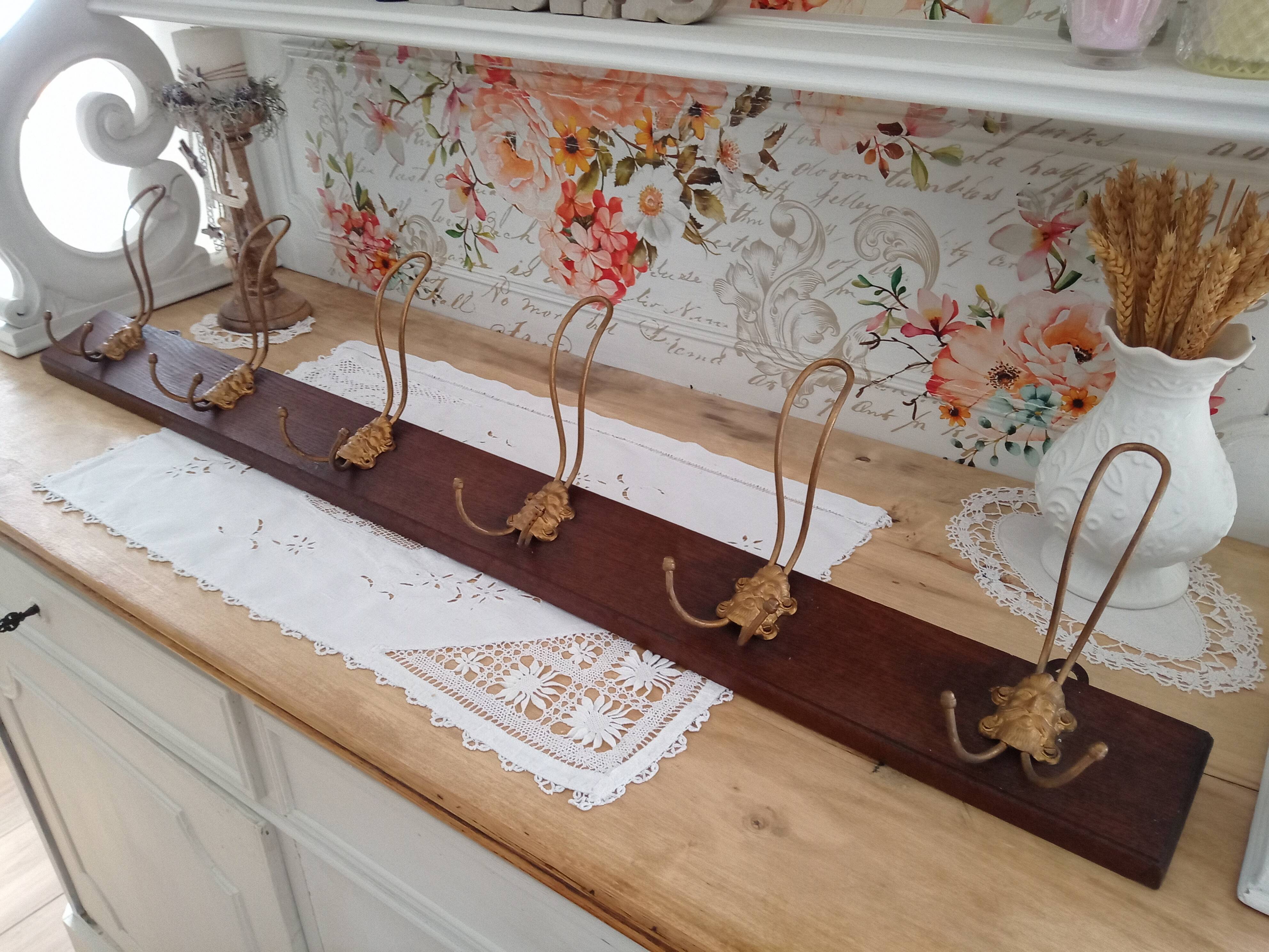 Wall coat rack 6 brass patères form mascarons