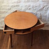 A worker sewing vintage from the 60s