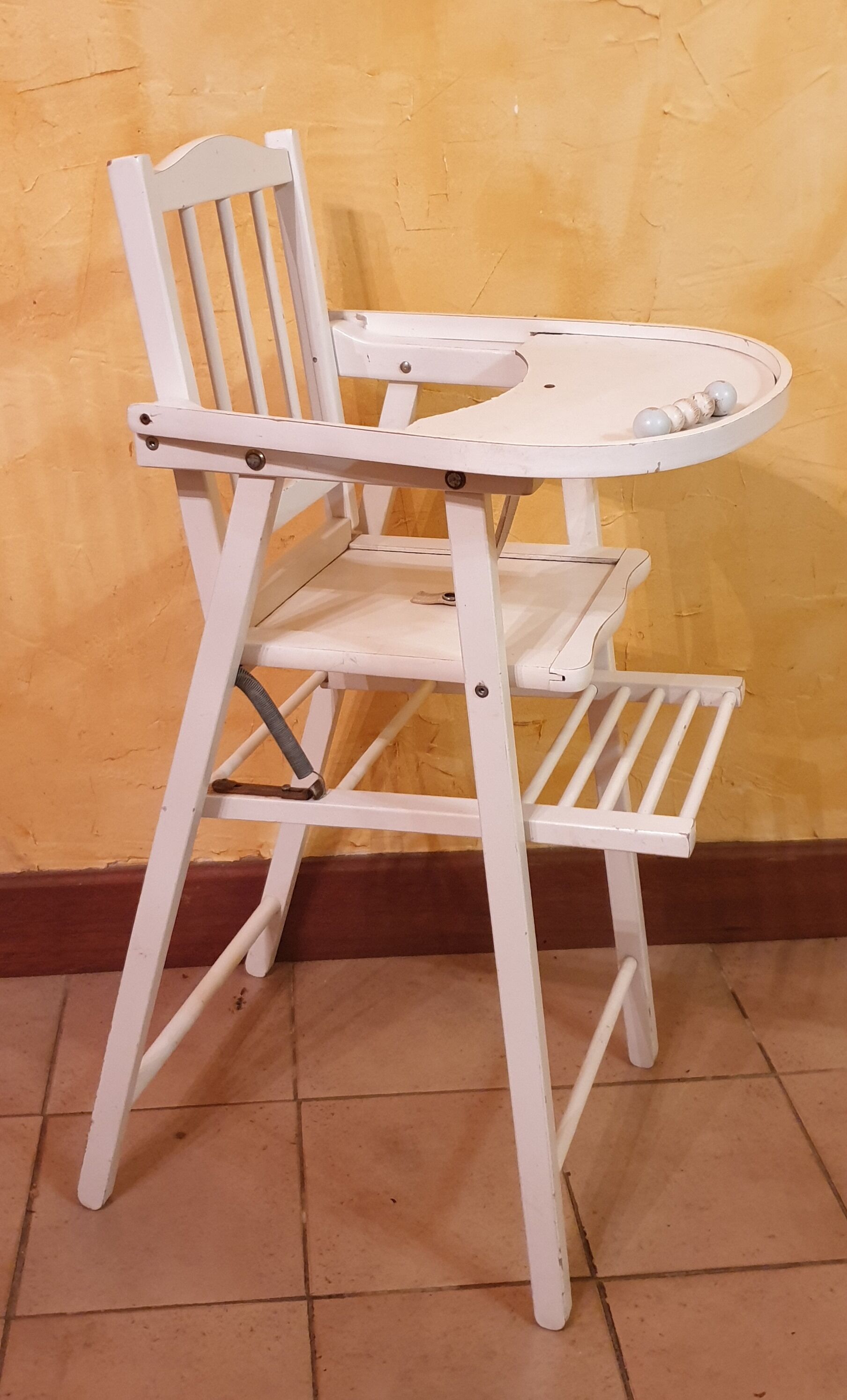 Ancienne chaise haute de bébé pliante