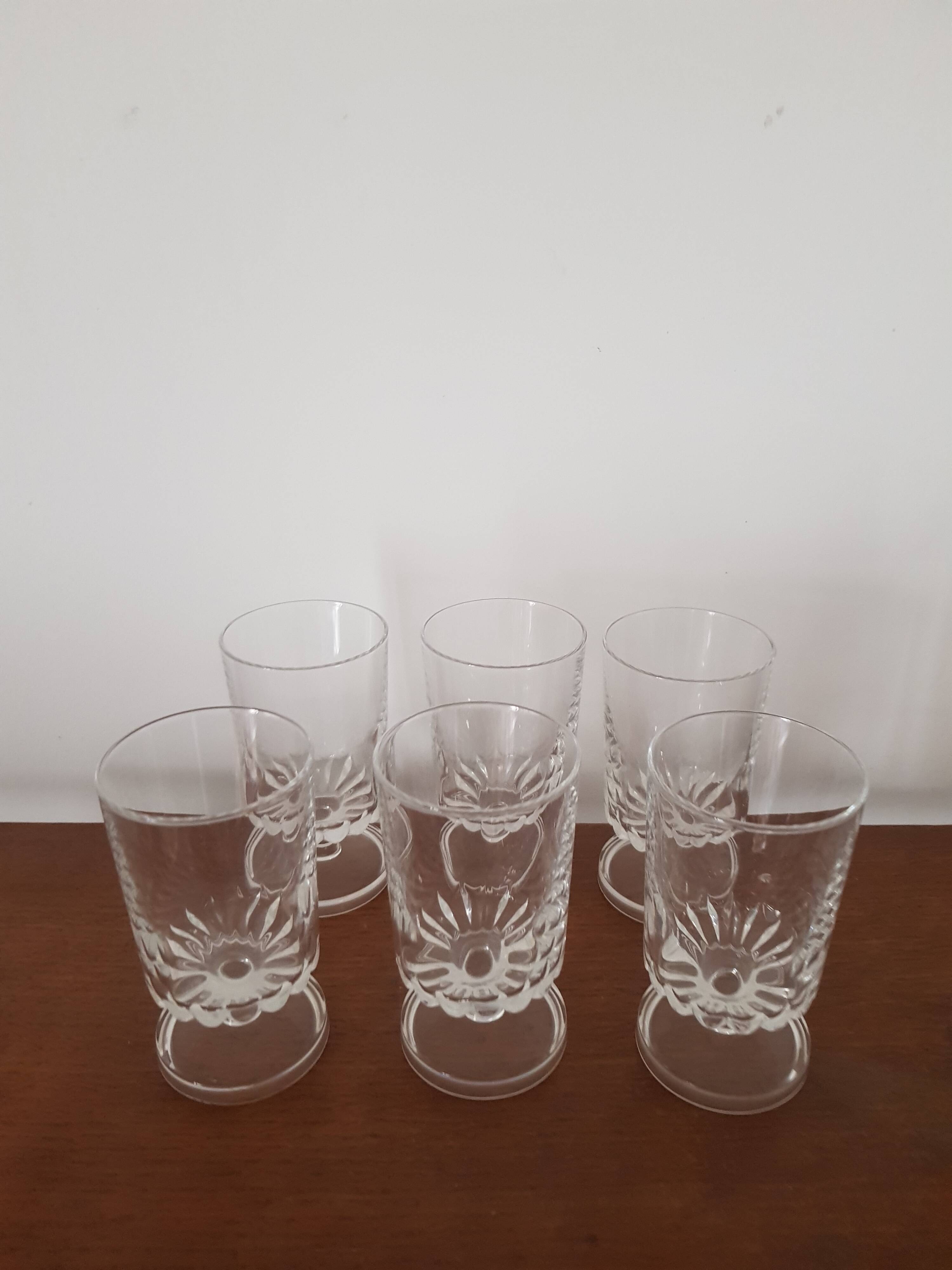Set of 6 cavalier stemmed glasses