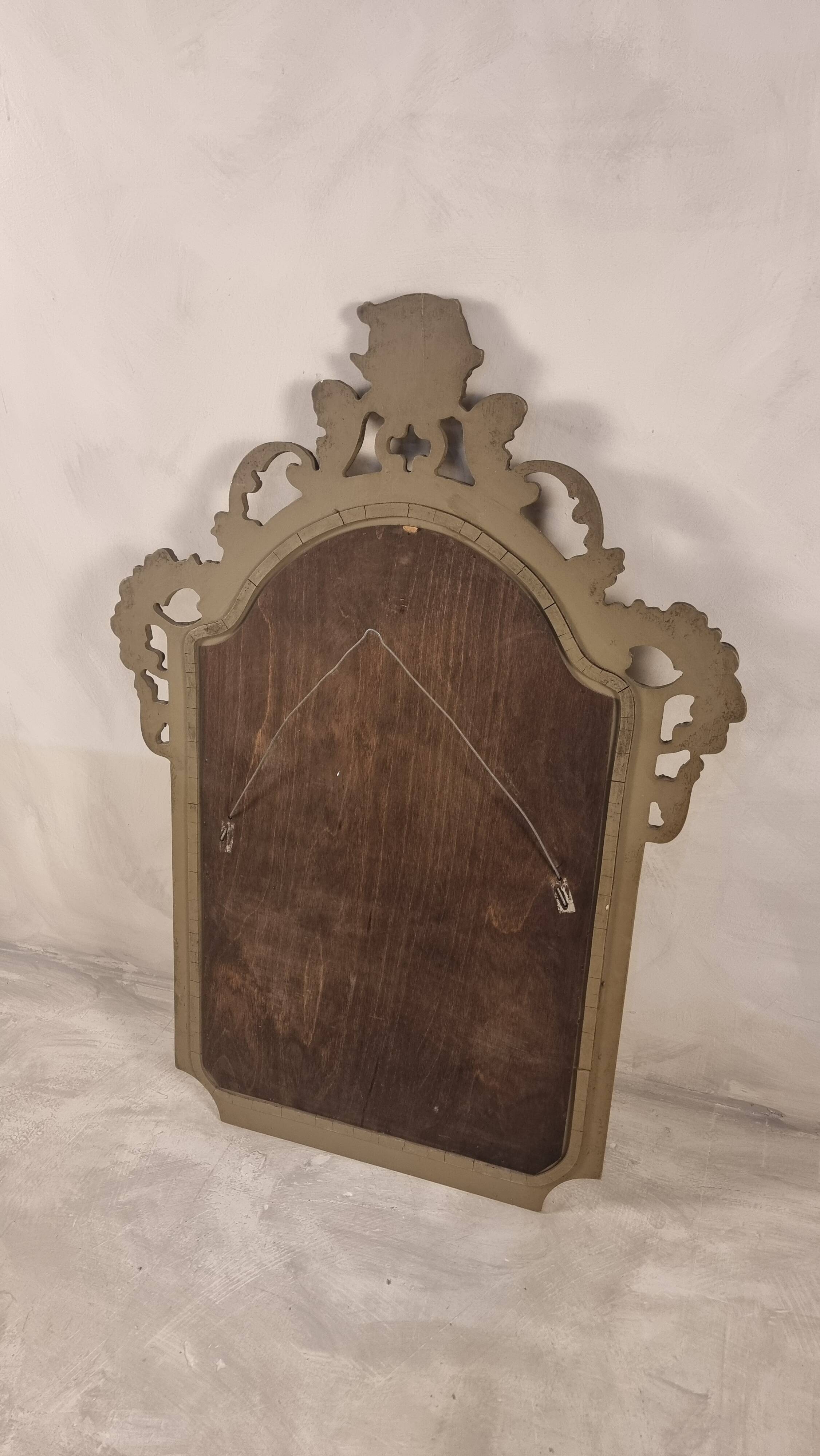 Vintage Gold Victorian Style Wood Wall Mirror
