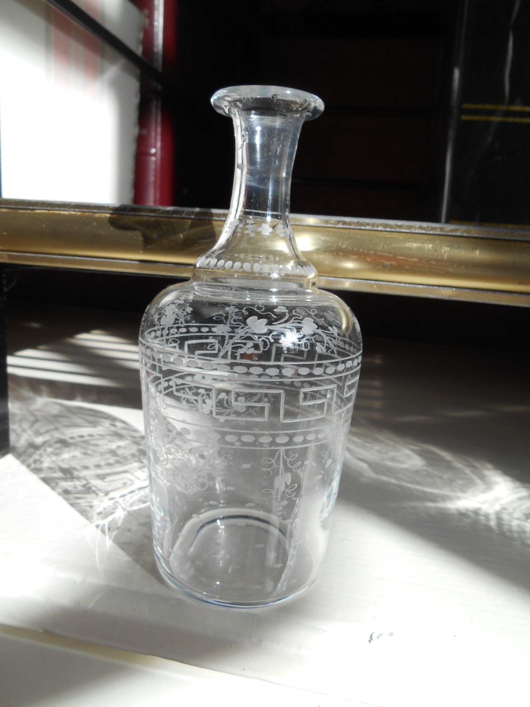 Carafe gravée