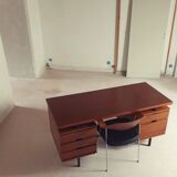 Bureau en teck Pierre Guariche pour Minvielle années 60
