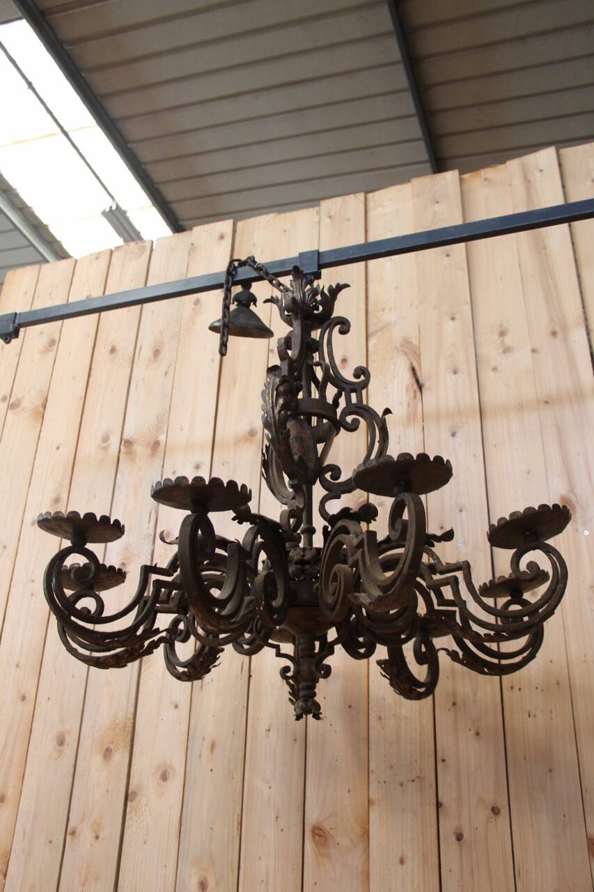 lustre en fer forgé XVIIIème XIXème aux armoiries