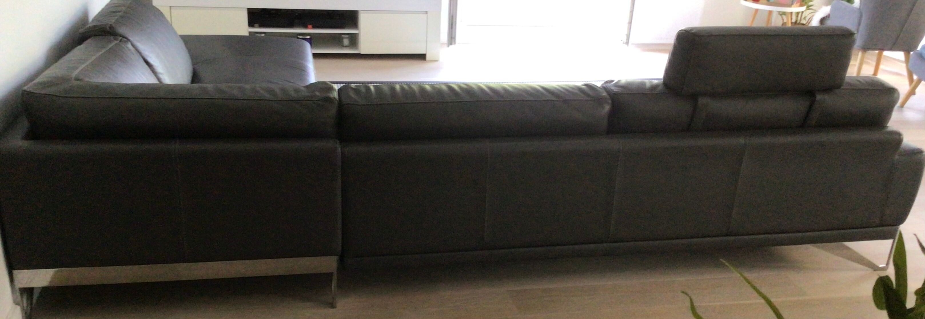 Grey leather corner sofa Roche Bobois, removable.
