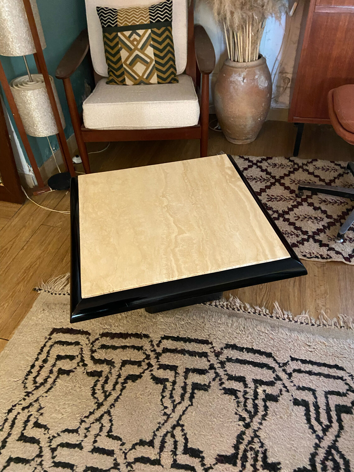Coffee table in lacquered wood and vintage travertine