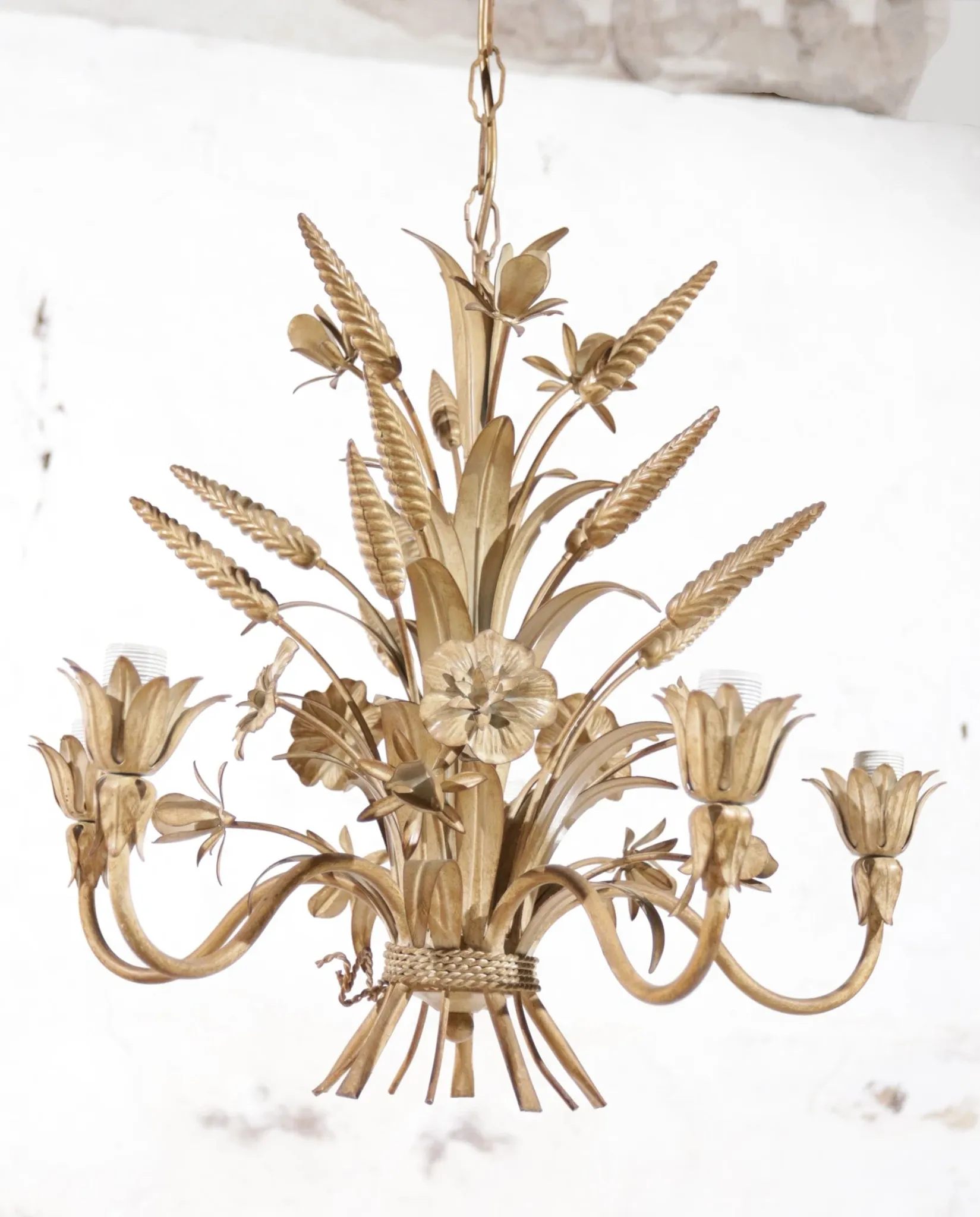 Sheaf of wheat chandelier beige Hans Kögl – Maison Charles style