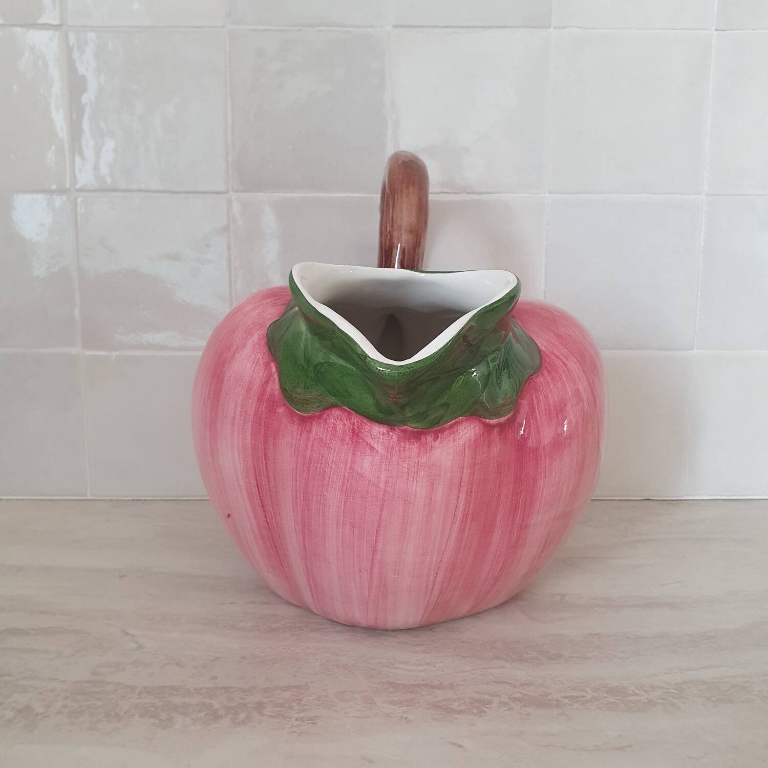 Pichet en céramique forme Pêche ou Tomate / rose