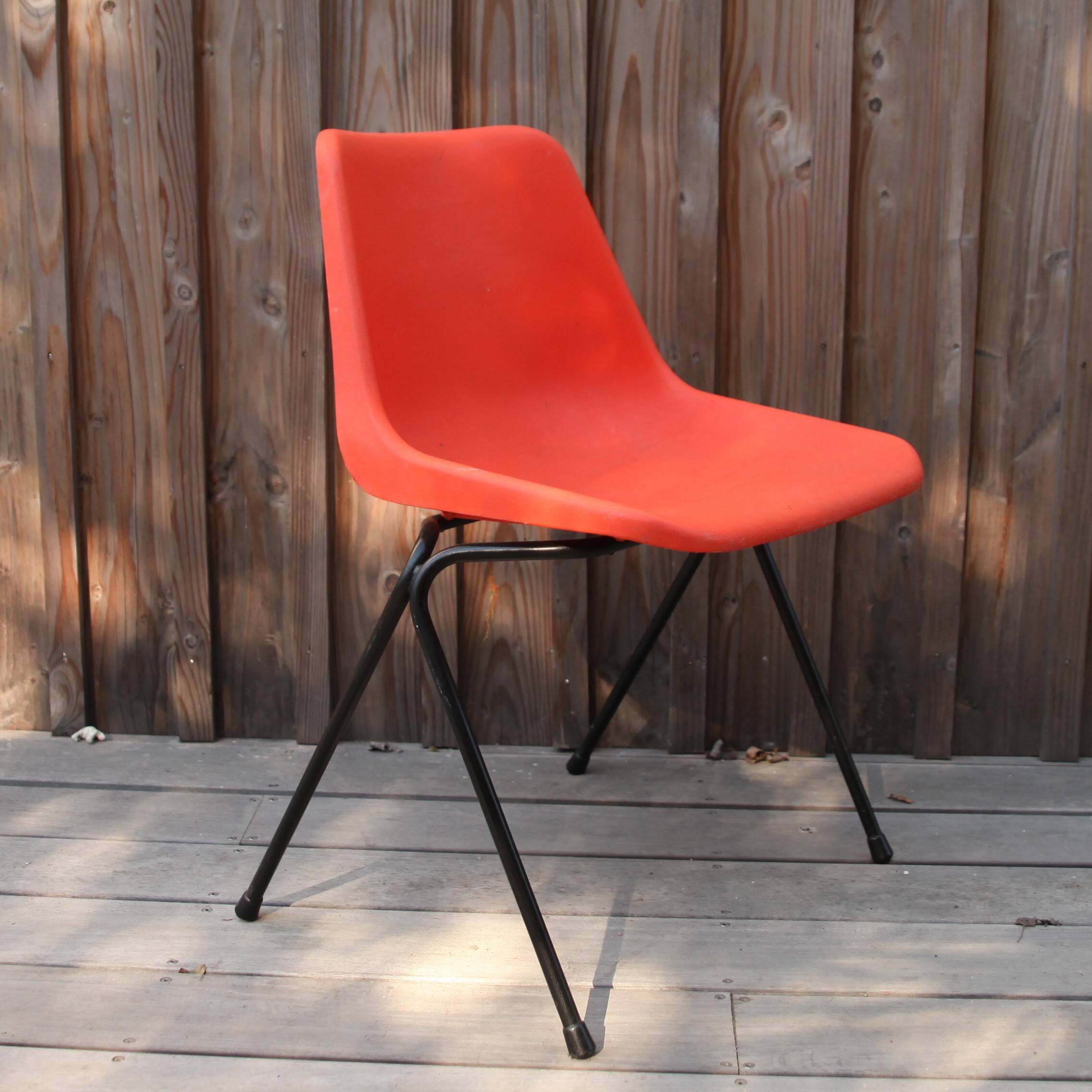 5 orange plastic chairs by Robin Day for Hille