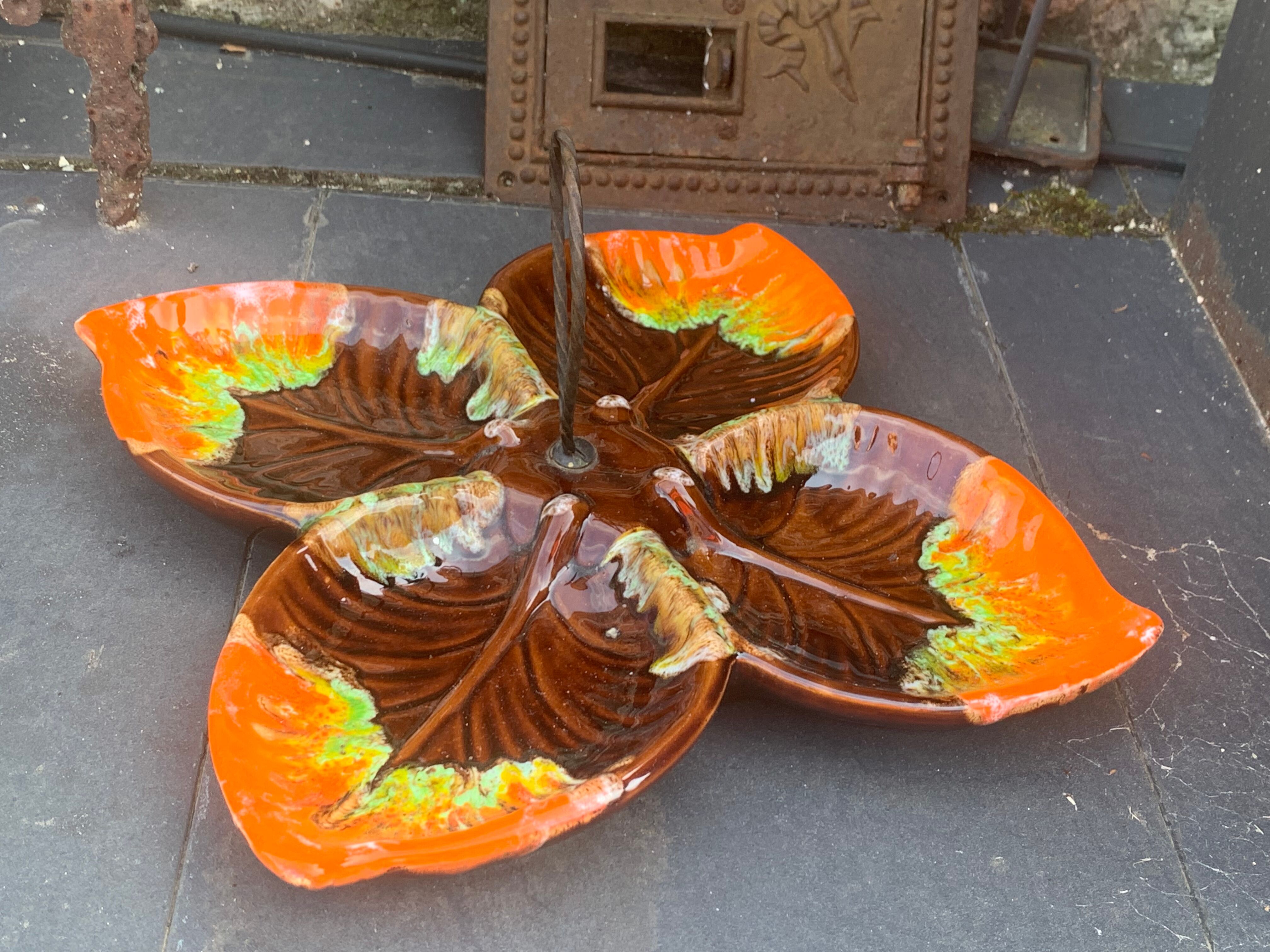 Enamelled ceramic servant in the shape of vintage sheet 1960/70