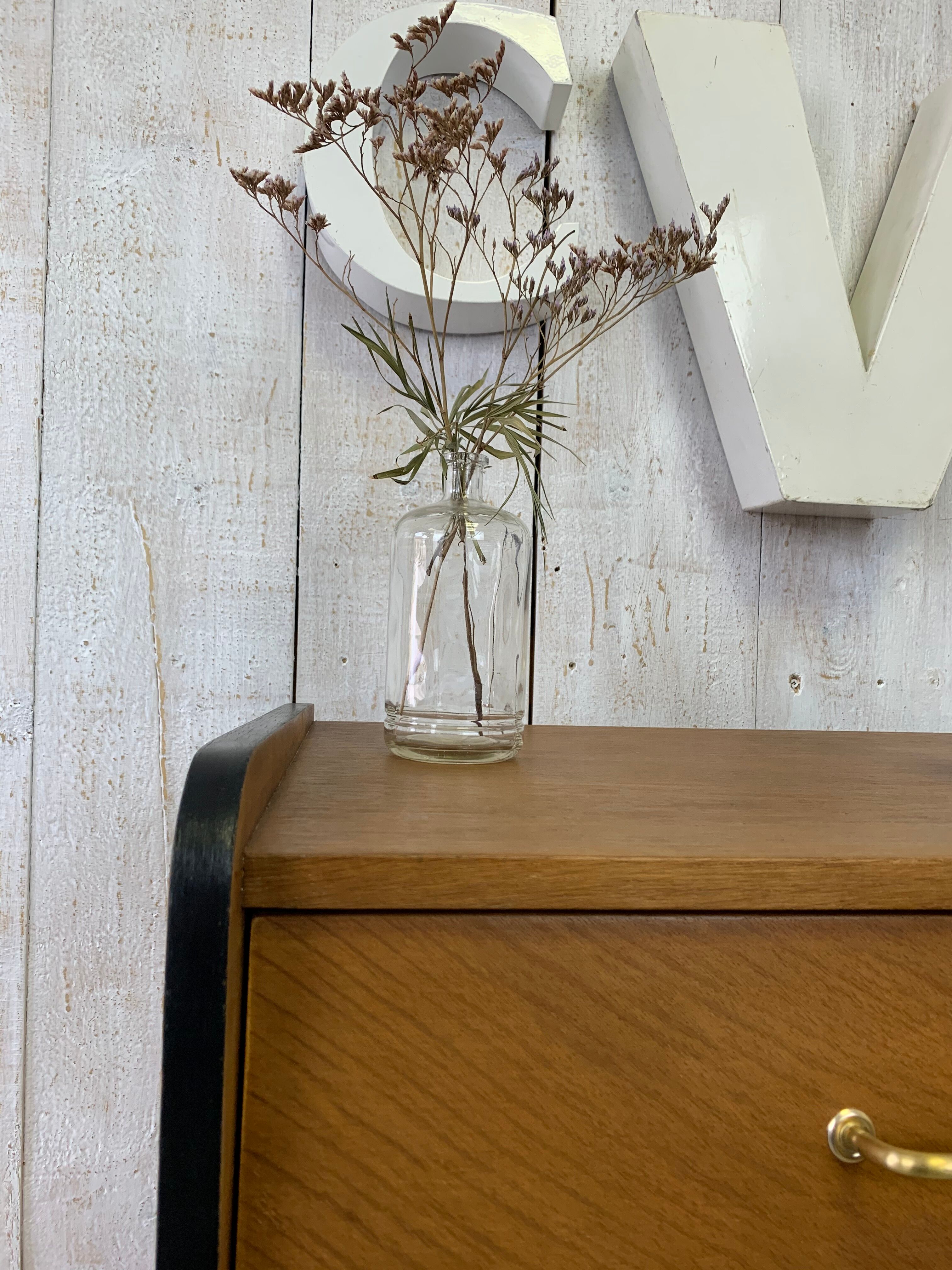 Modernist rag-picker