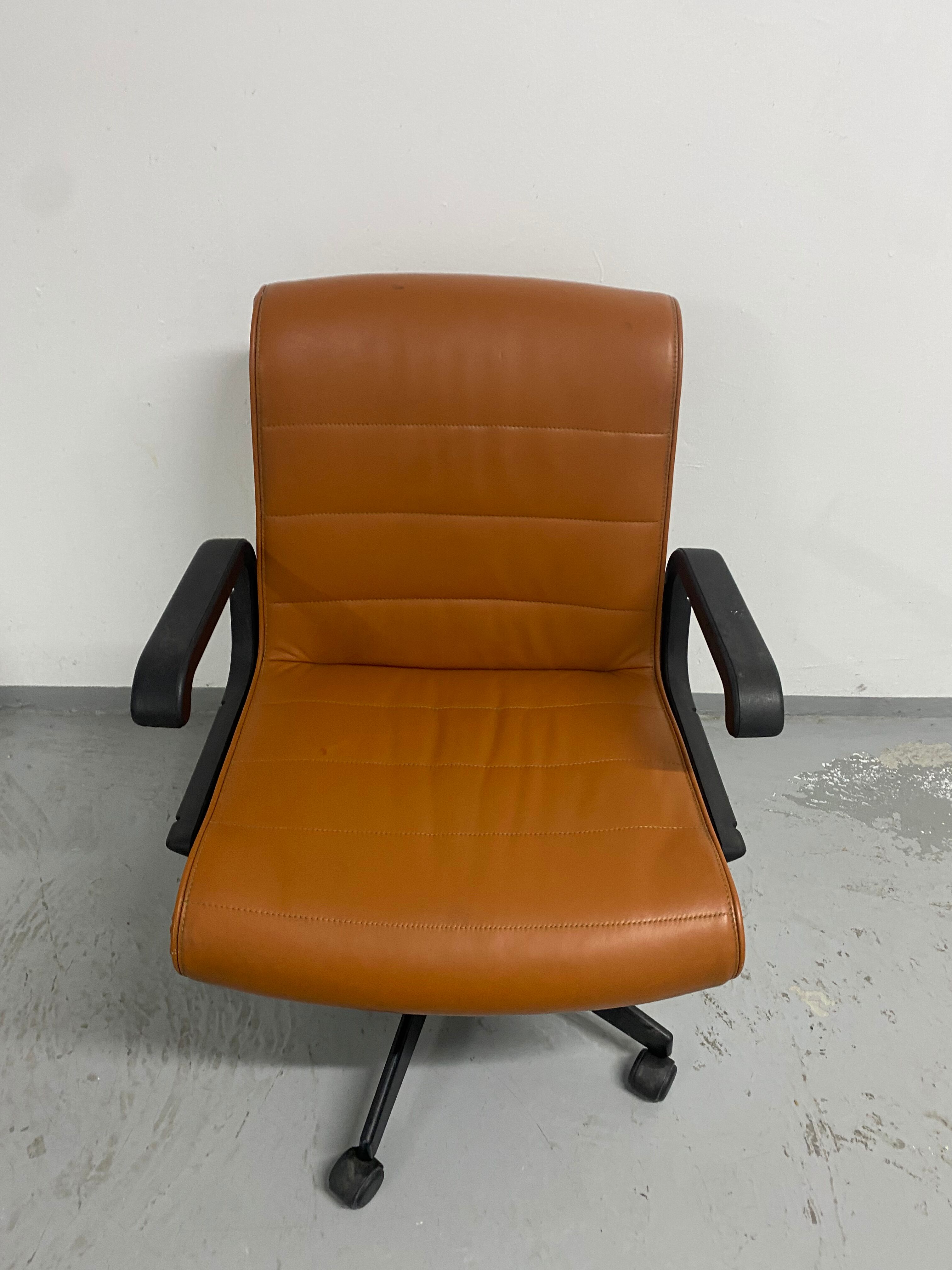 Fauteuil Richard Sapper édition Knoll cuir cognac