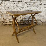 Table basse avec portes revues en  rotin vintage