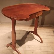 Kidney-shaped side table