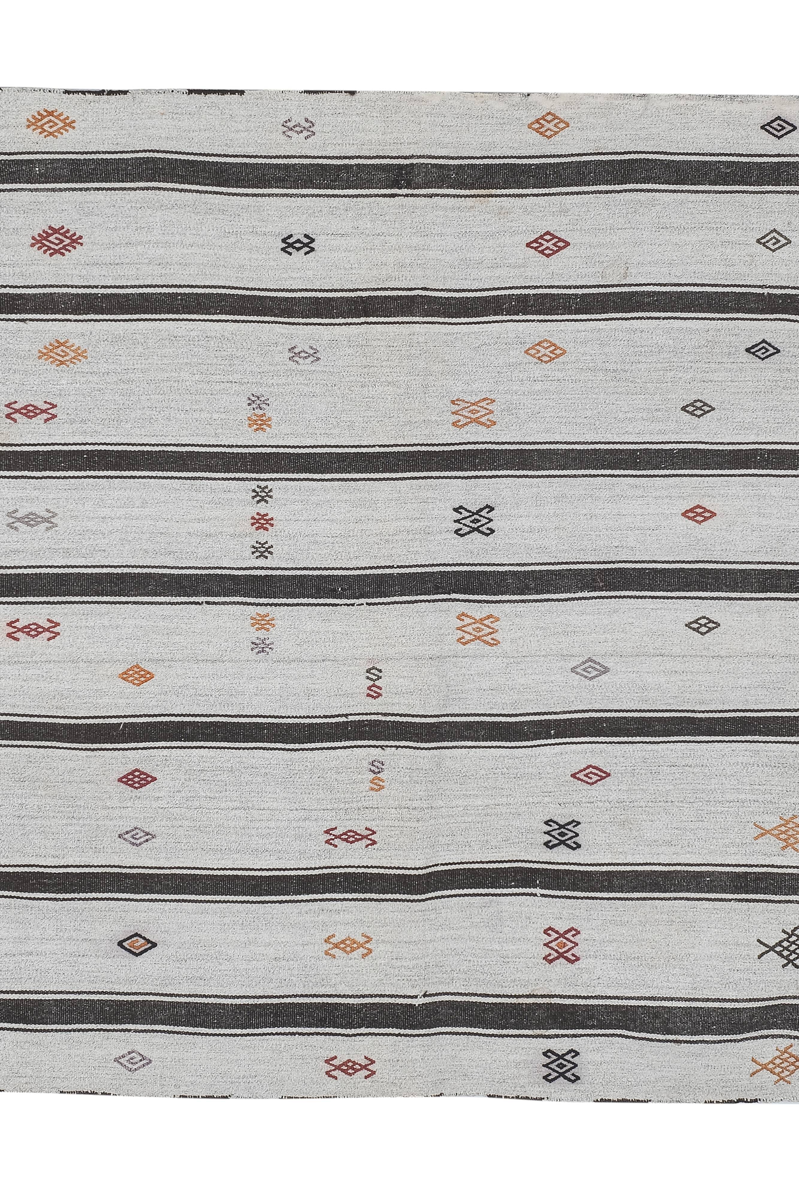 Vintage undyed wool goat hair turkish kilim rug 5' x 6'11''