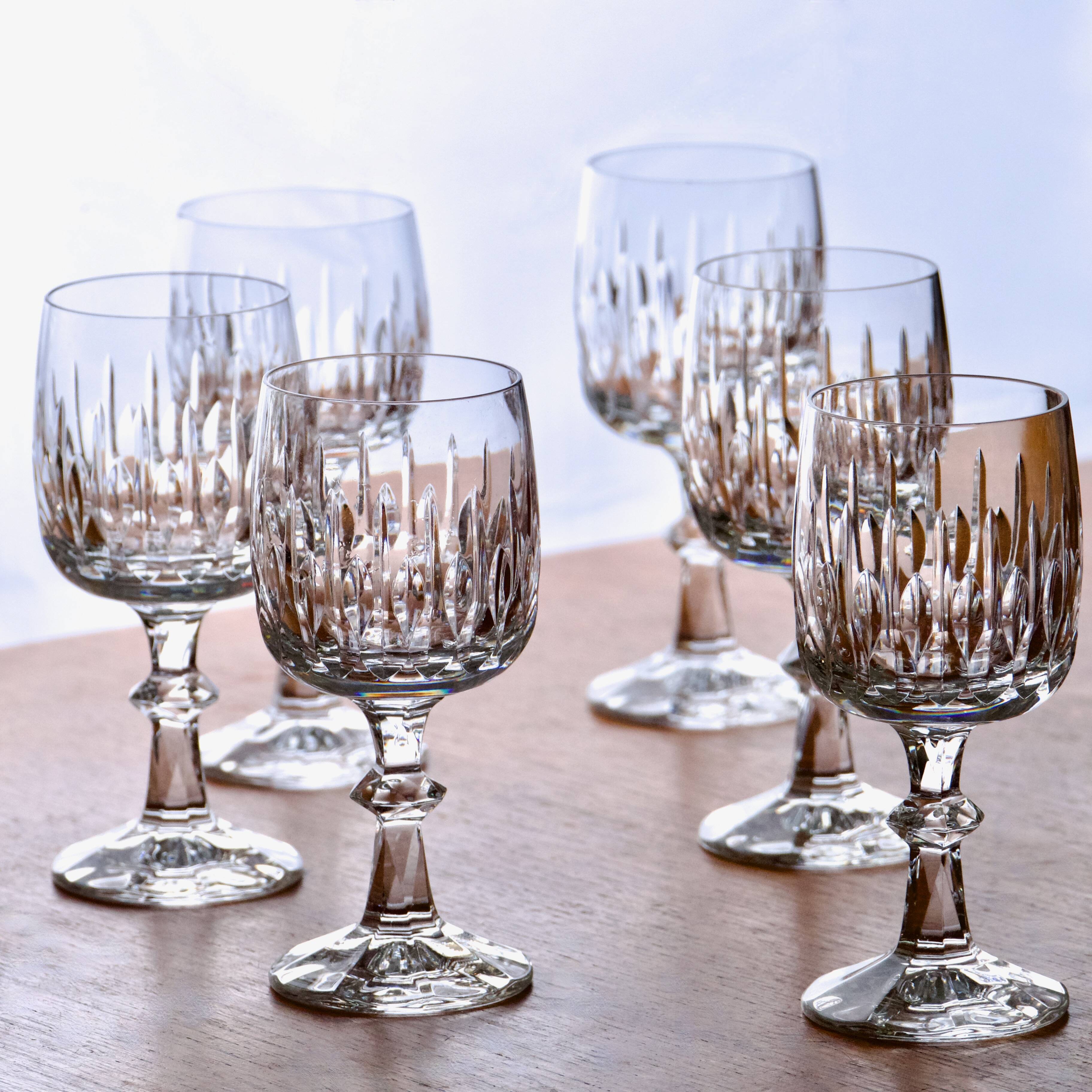 Schott Zwiesel "Tango" collection hand-cut crystal wine glasses