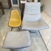 Swivel lounge chair ottoman footrest leather Mantis Gerard Van den Ber