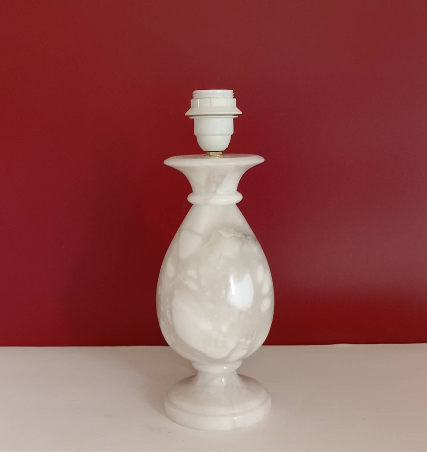 Alabaster lamp base