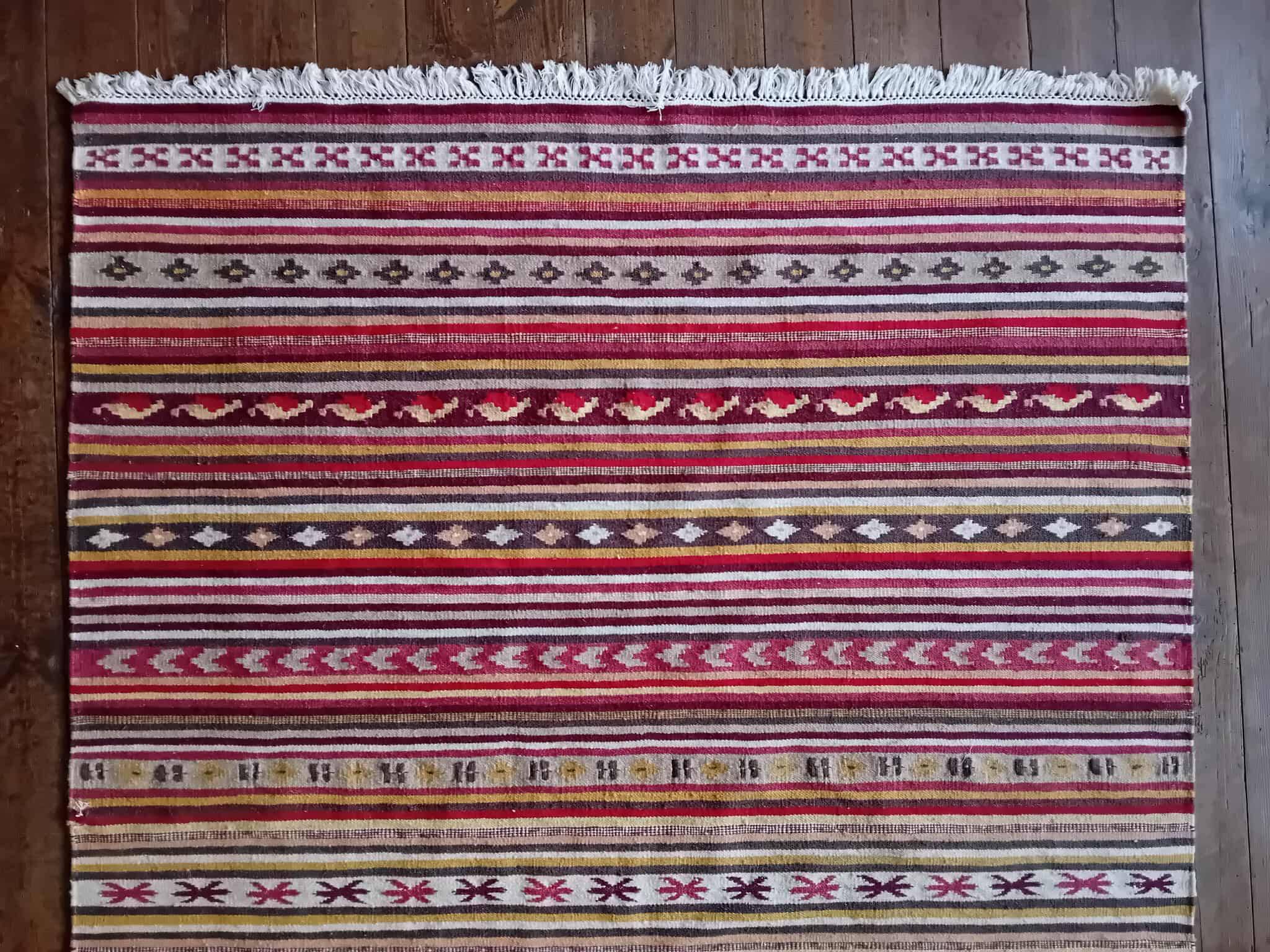Handmade Indian Kilim 200x142cm