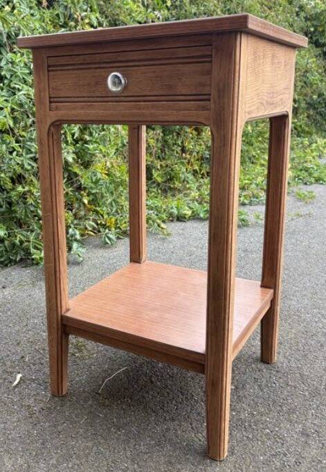 End table/bedside table in oak Formica, art deco