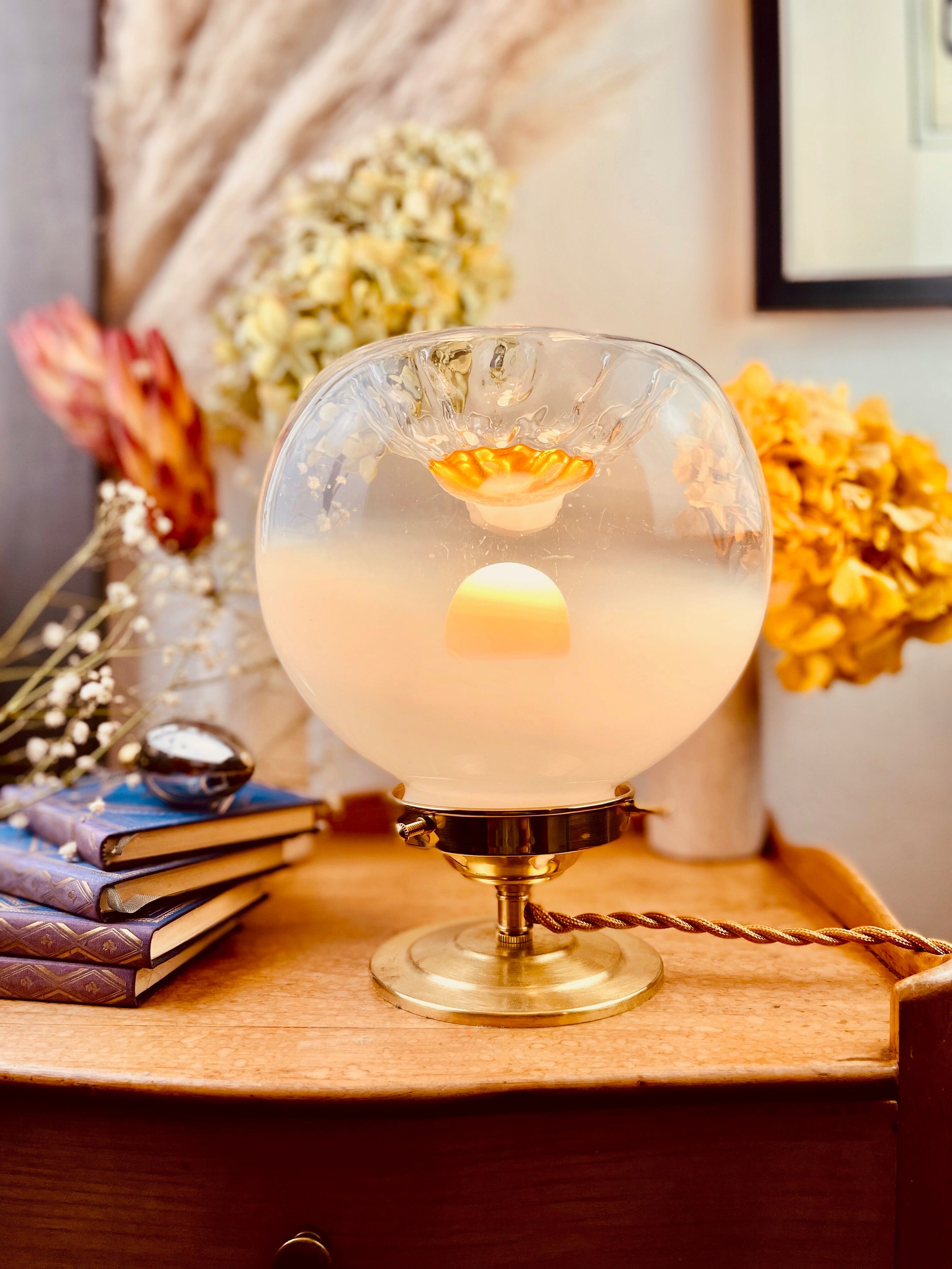 Old globe table lamp bi-color Murano Mazzega in white and orange blown glass