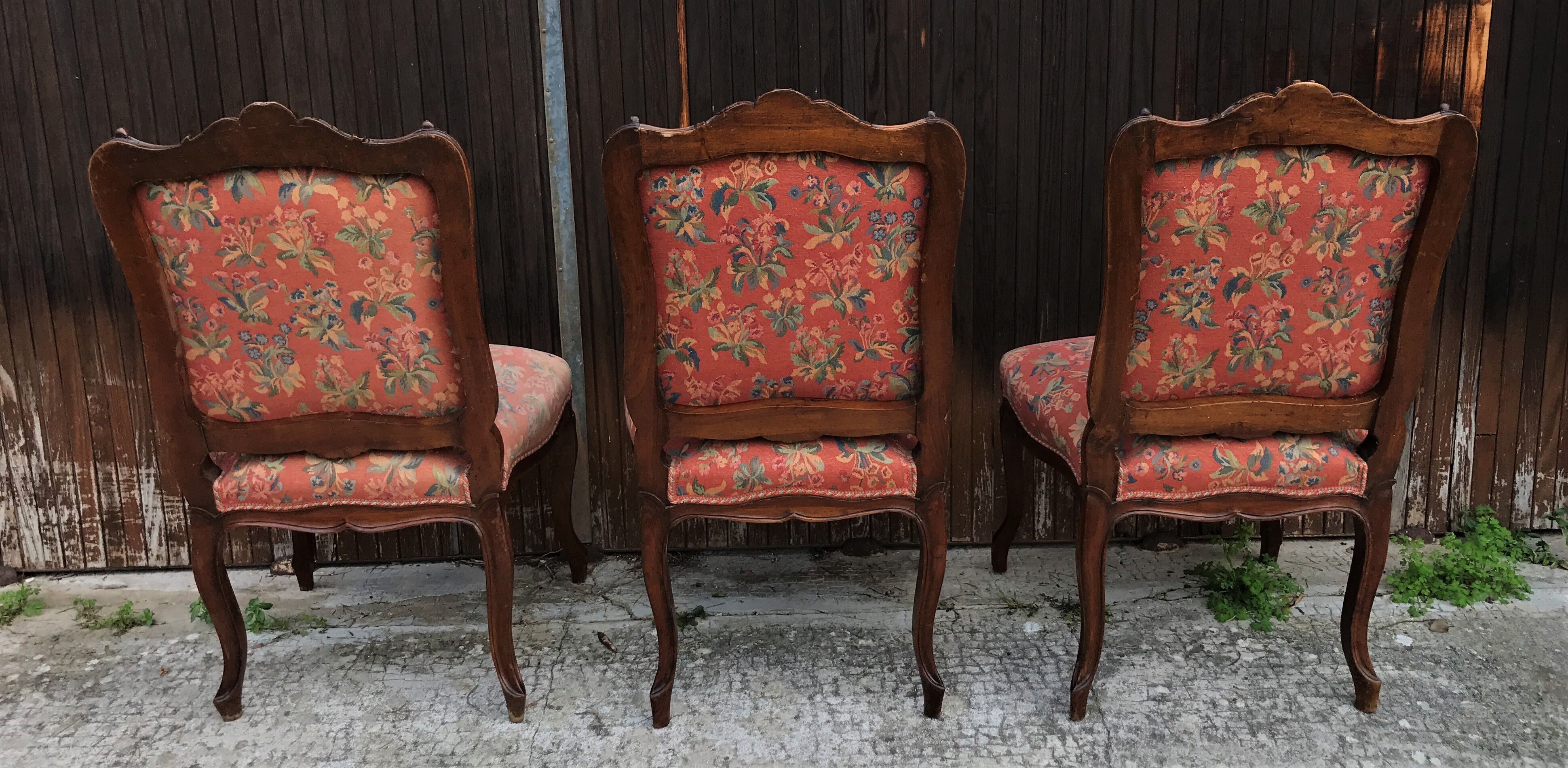 Lot of 3 Louis XV style chairs
