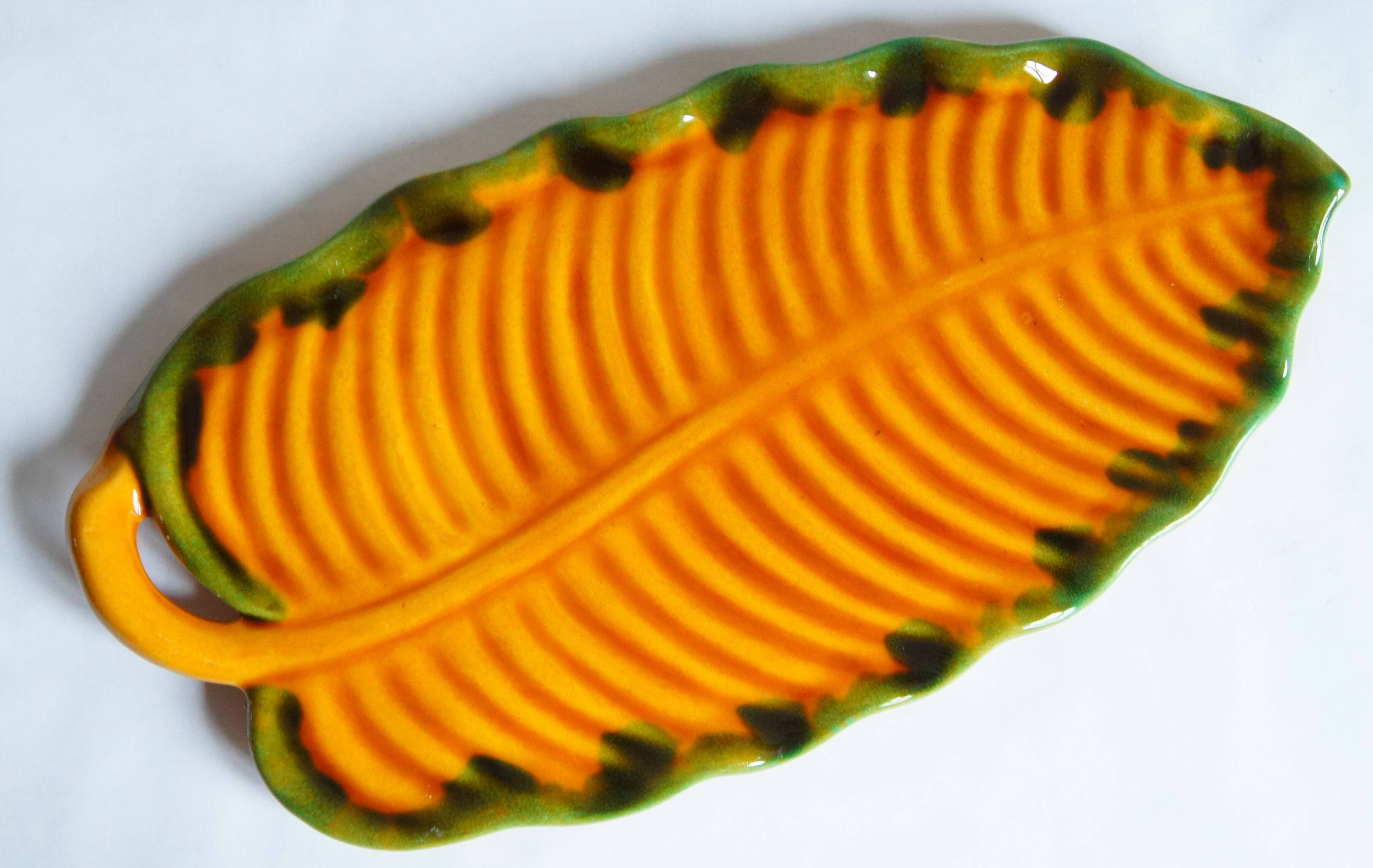 Hélène Ugo ceramic leaf tray, Vallauris