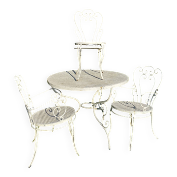 Salon de jardin vintage en fer forgé, table et 3 chaises