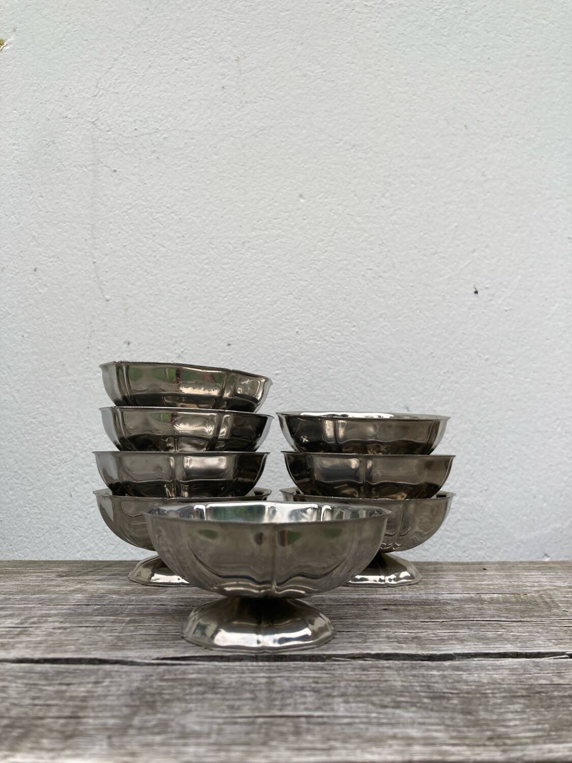 8 stainless steel bowls from the 1970s