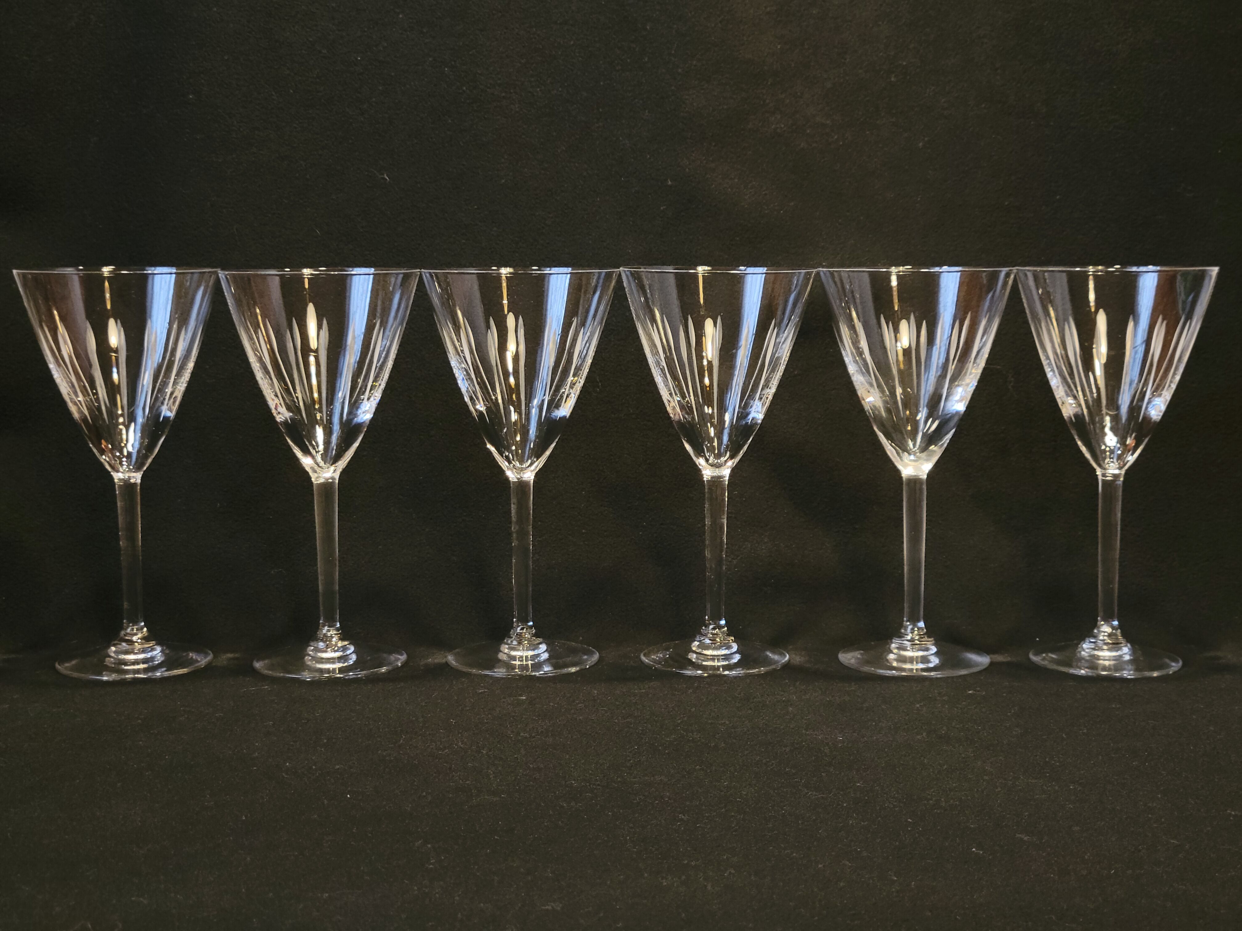 6 wine / port glasses in Baccarat cut crystal? 1930s