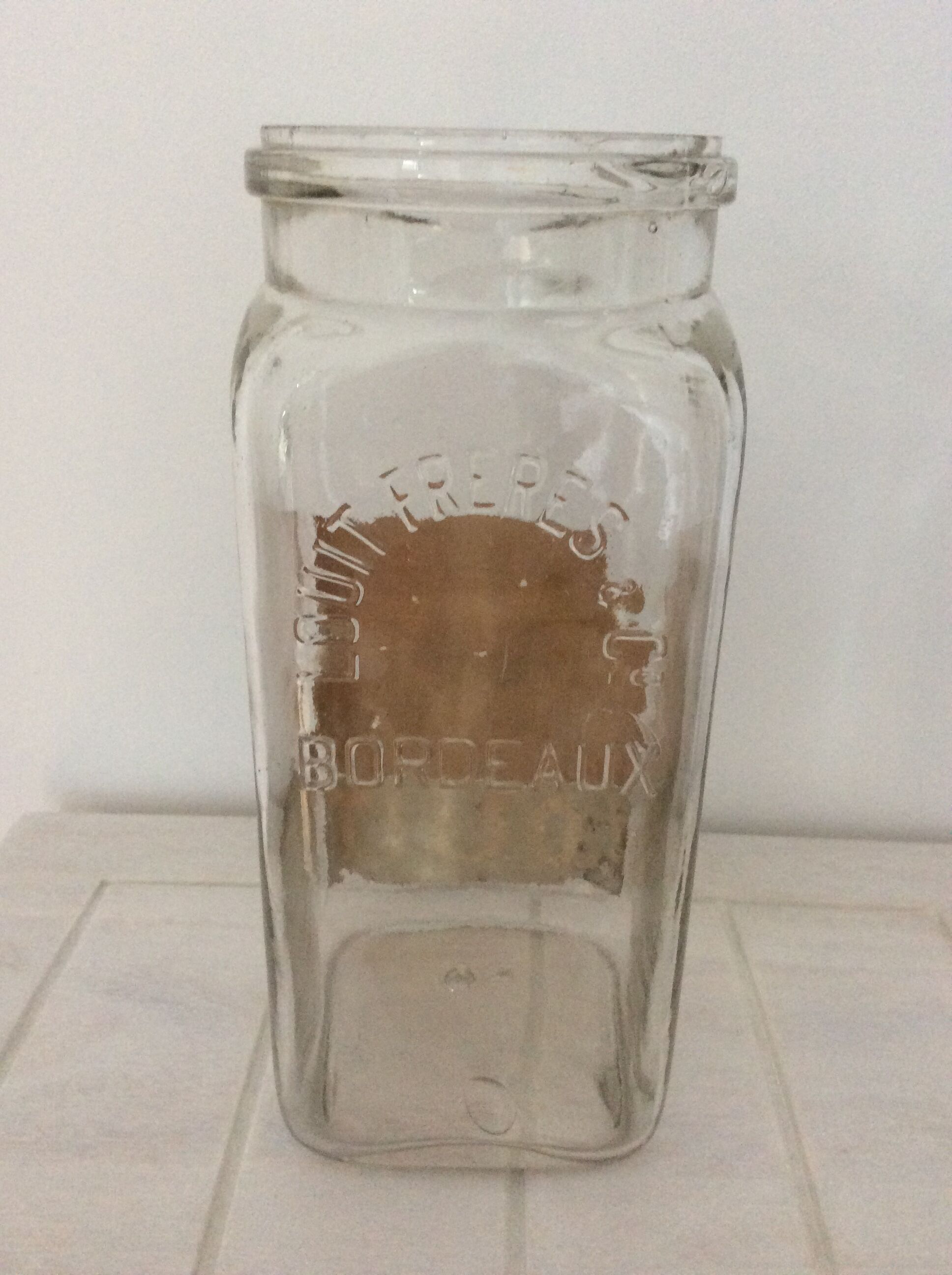 Old jar Louis Frères & Co Bordeaux 2 l. With label - blown glass
