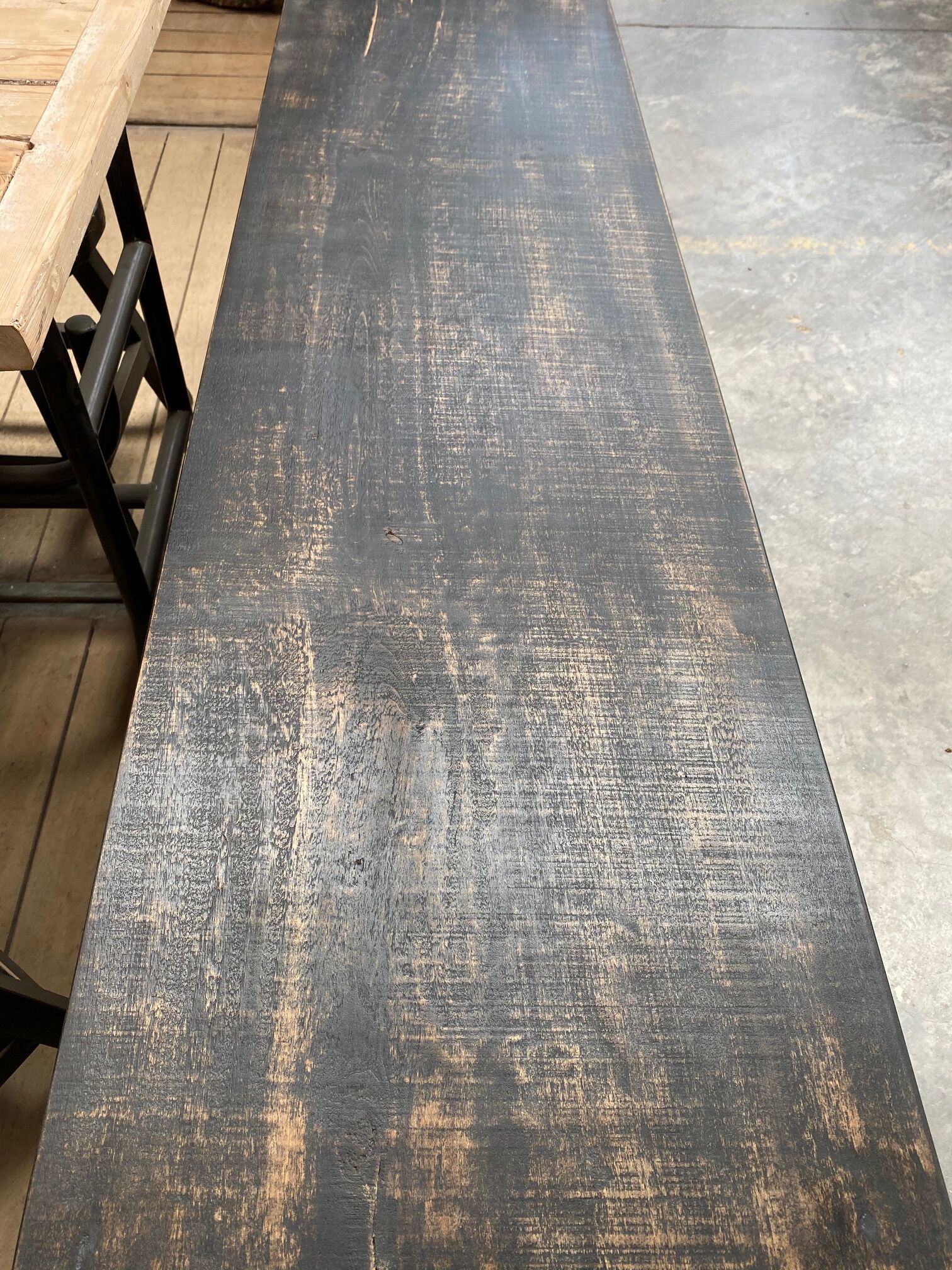 Low furniture with valves