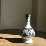 Soliflore with arabesque motifs