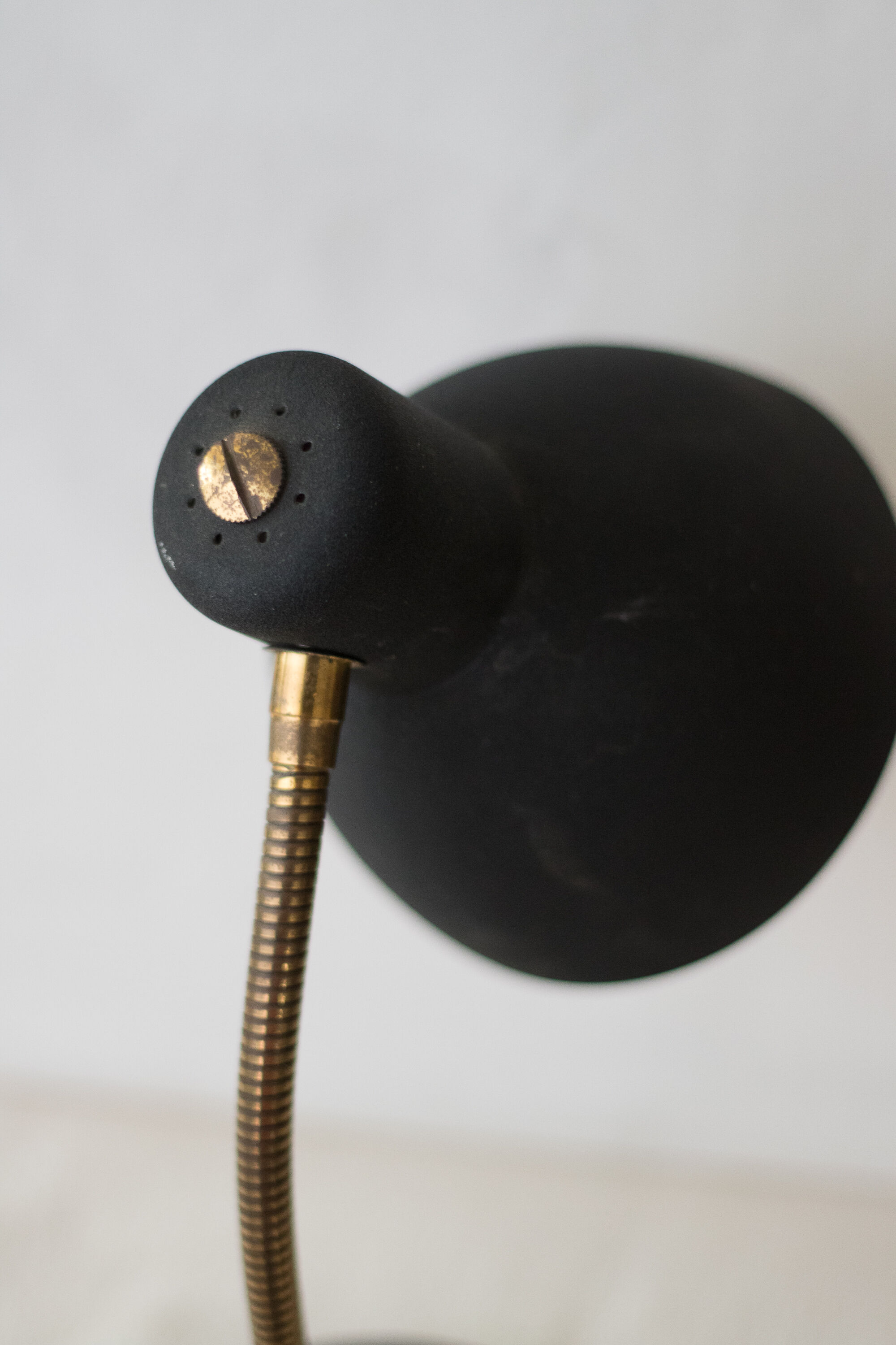 Lampe noire vintage en métal années 50