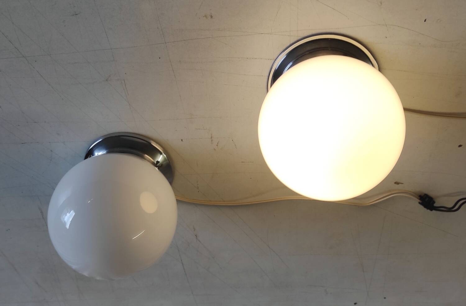 Ceiling light or table lamp with opaline globe, diameter 15 cm - mid 20th century.