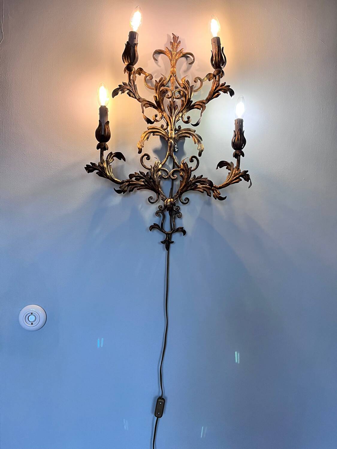 Applique murale metal doré