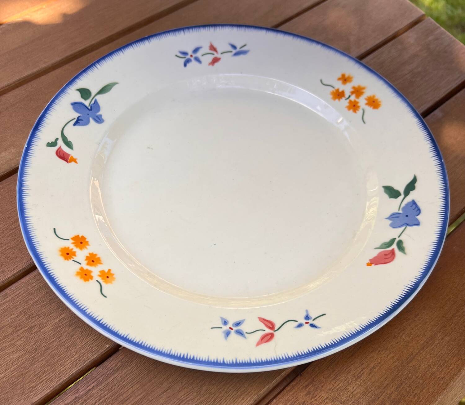 Service de table en faïence Modèle Chamonix