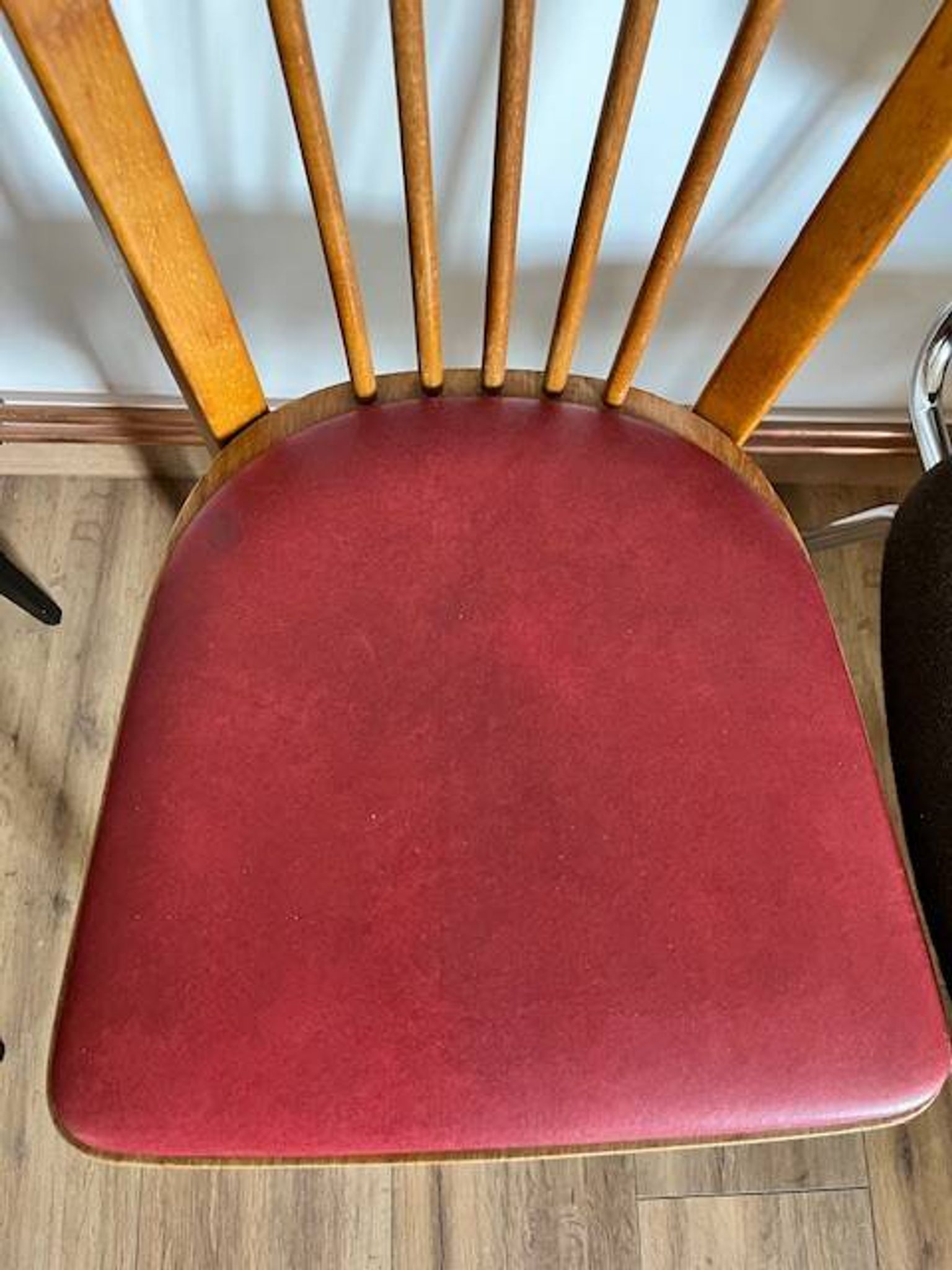 Set of 4 mismatched chairs