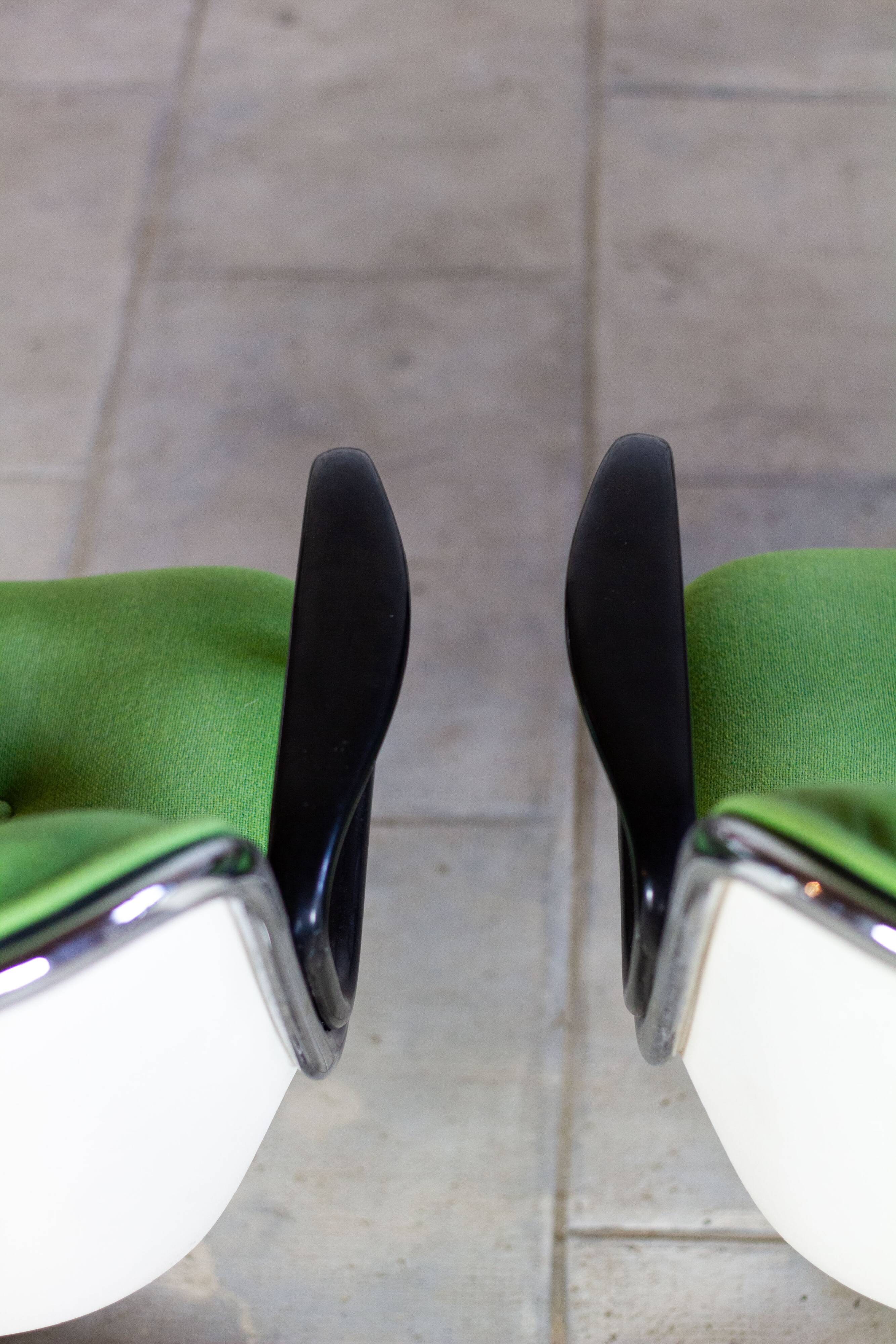 Green executive armchair by Charles Pollock for Knoll, 1960