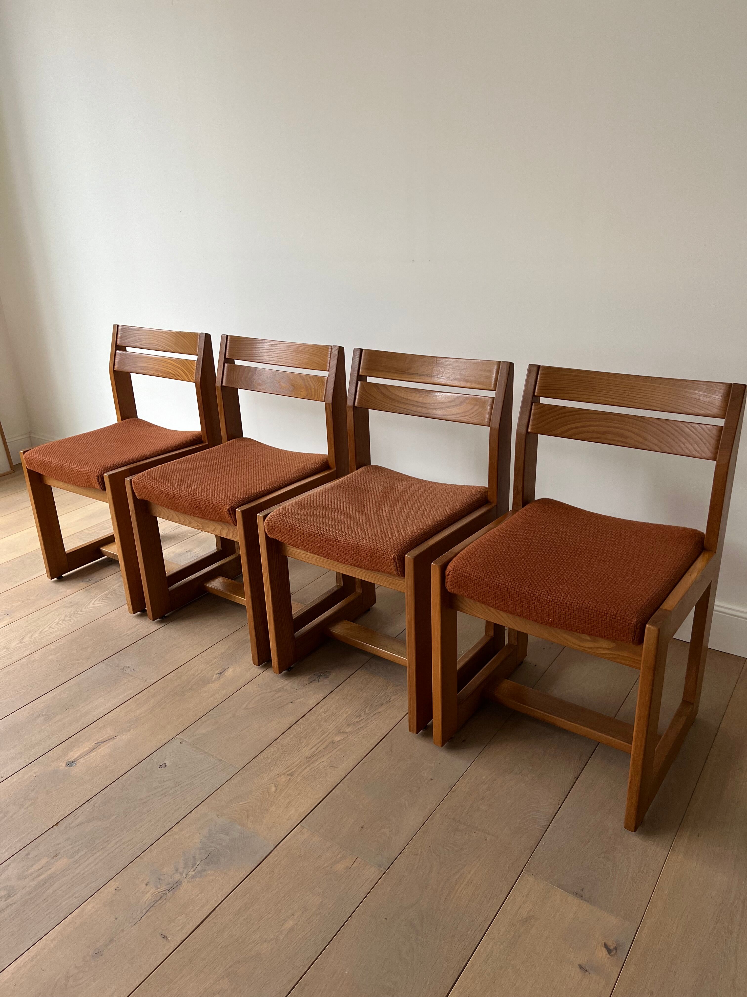 Lot de 4 chaises vintage en orme