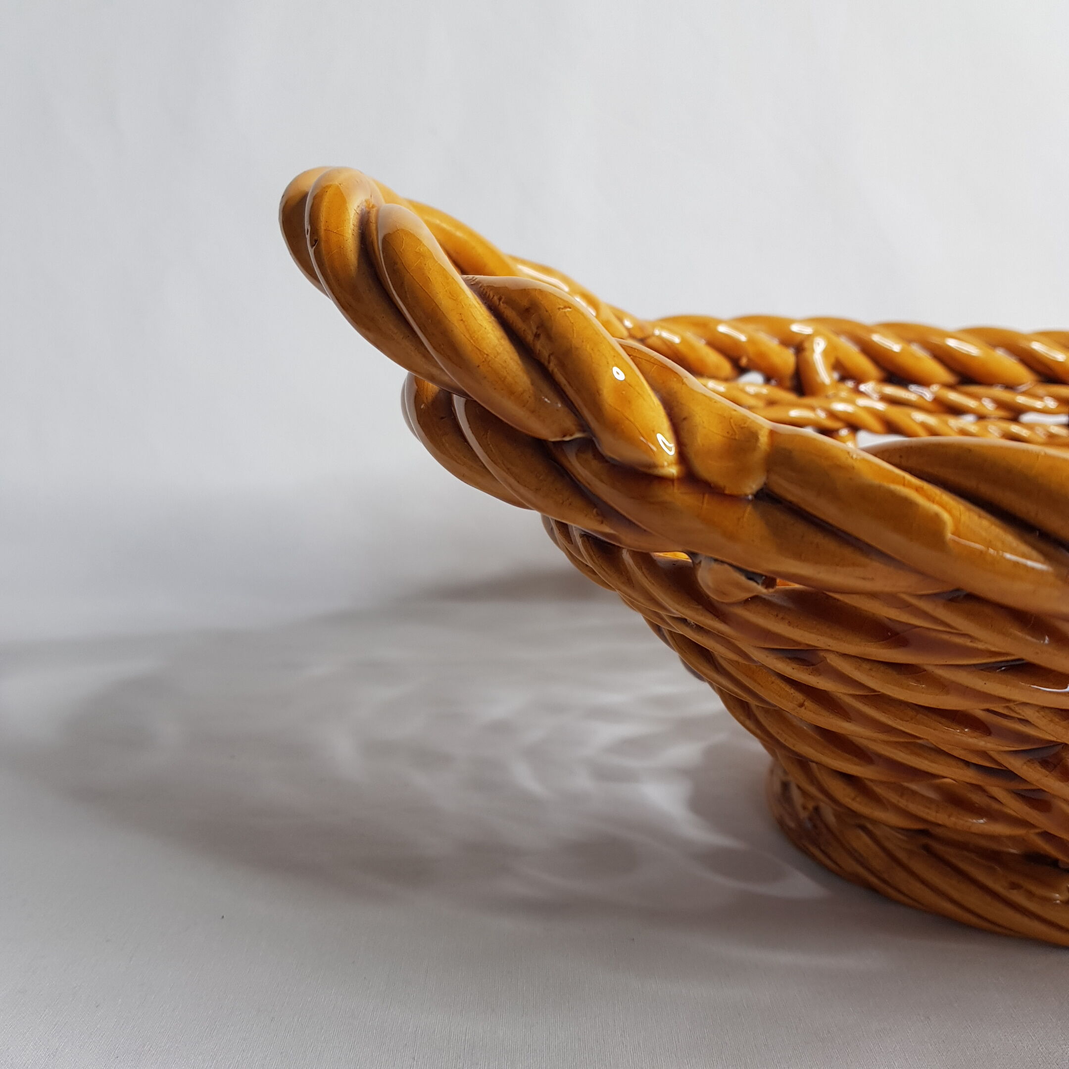 Fruit basket in golden yellow braided dab